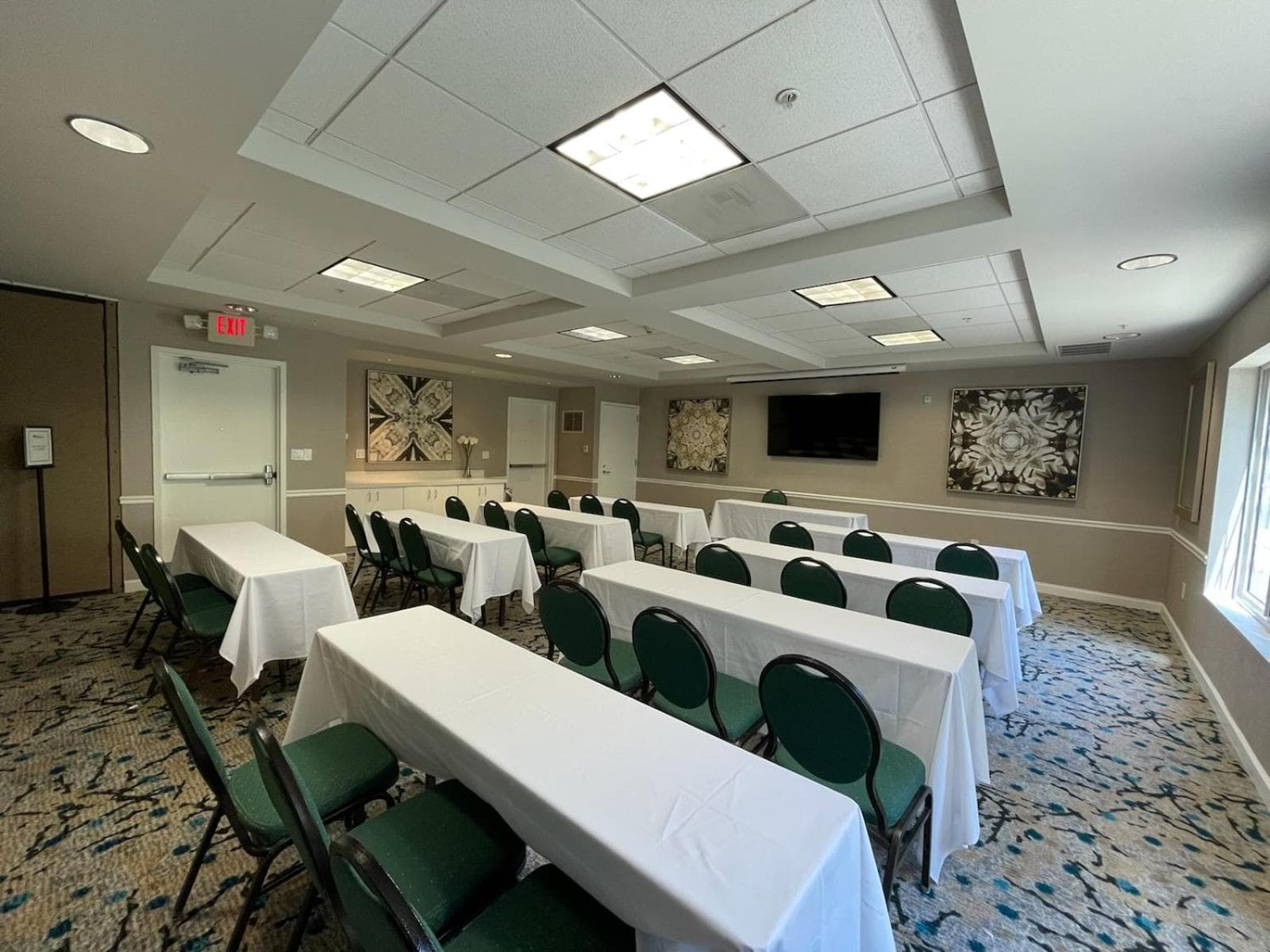 Hilton Garden Inn Calabasas gallery photo in Calabasas, CA — image 9
