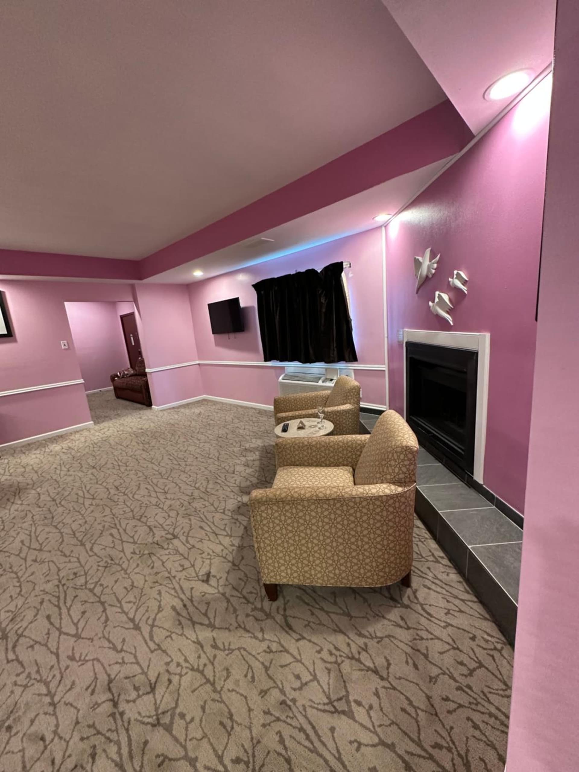 Inn of the Dove Harrisburg-Hershey Romantic Suites gallery photo in Harrisburg, PA — image 20