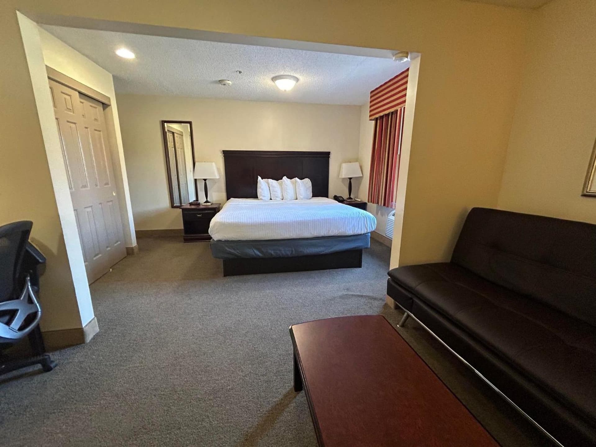 Ashley Quarters Hotel Airport-Cincinnati property views in Florence, KY — gallery photo 3
