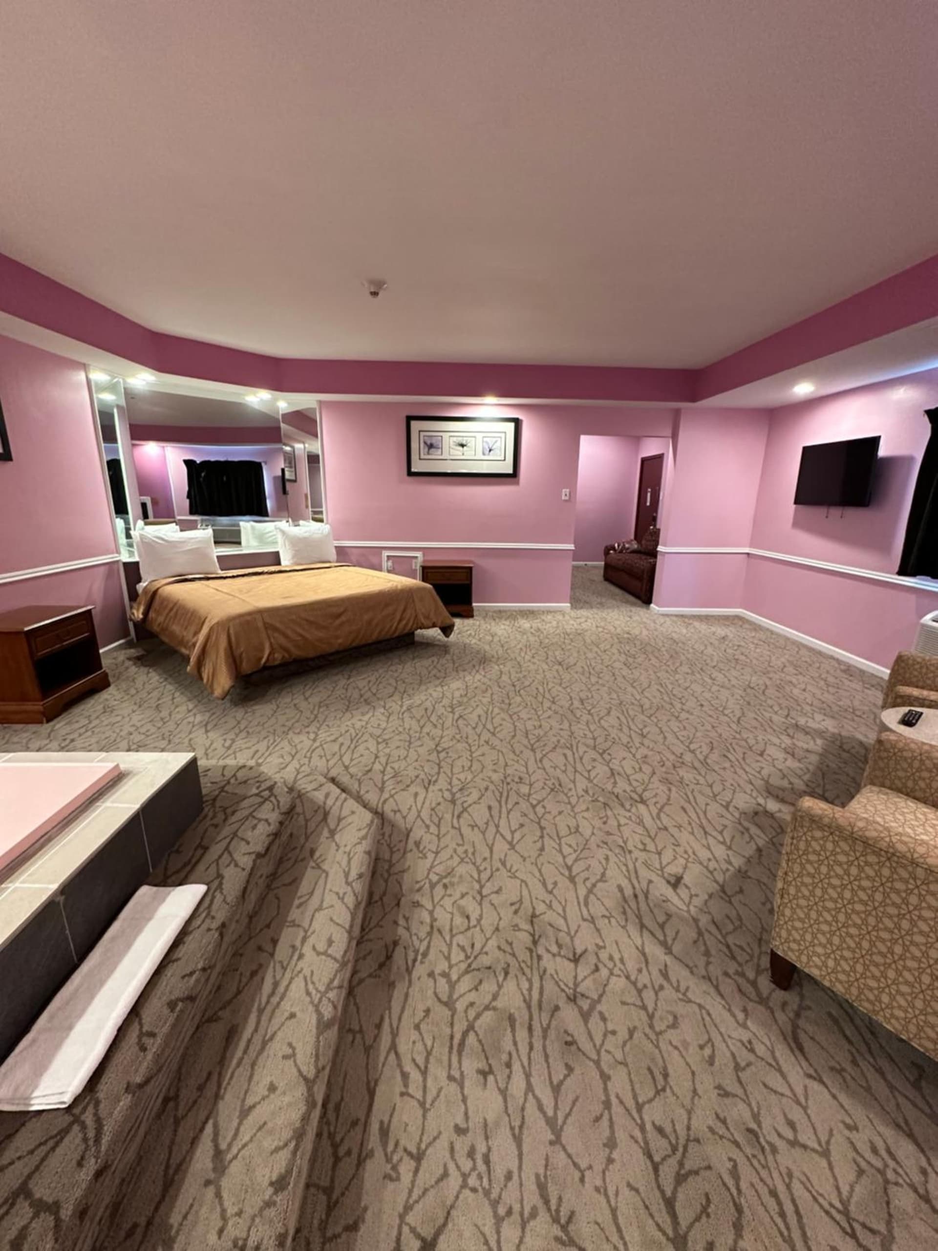 Inn of the Dove Harrisburg-Hershey Romantic Suites gallery photo in Harrisburg, PA — image 53