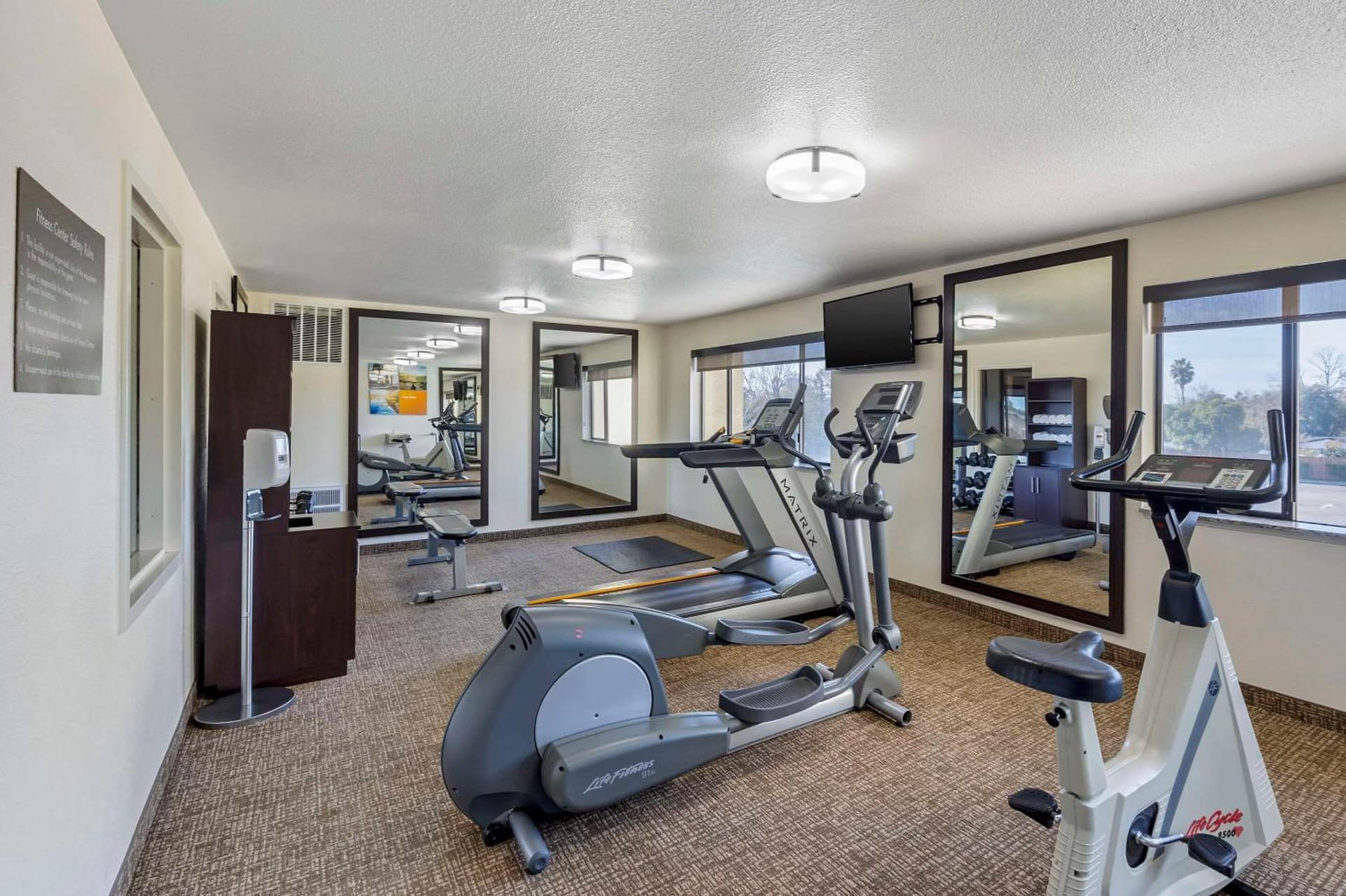 Comfort Inn & Suites Rocklin - Roseville property views in Rocklin, CA — gallery photo 3