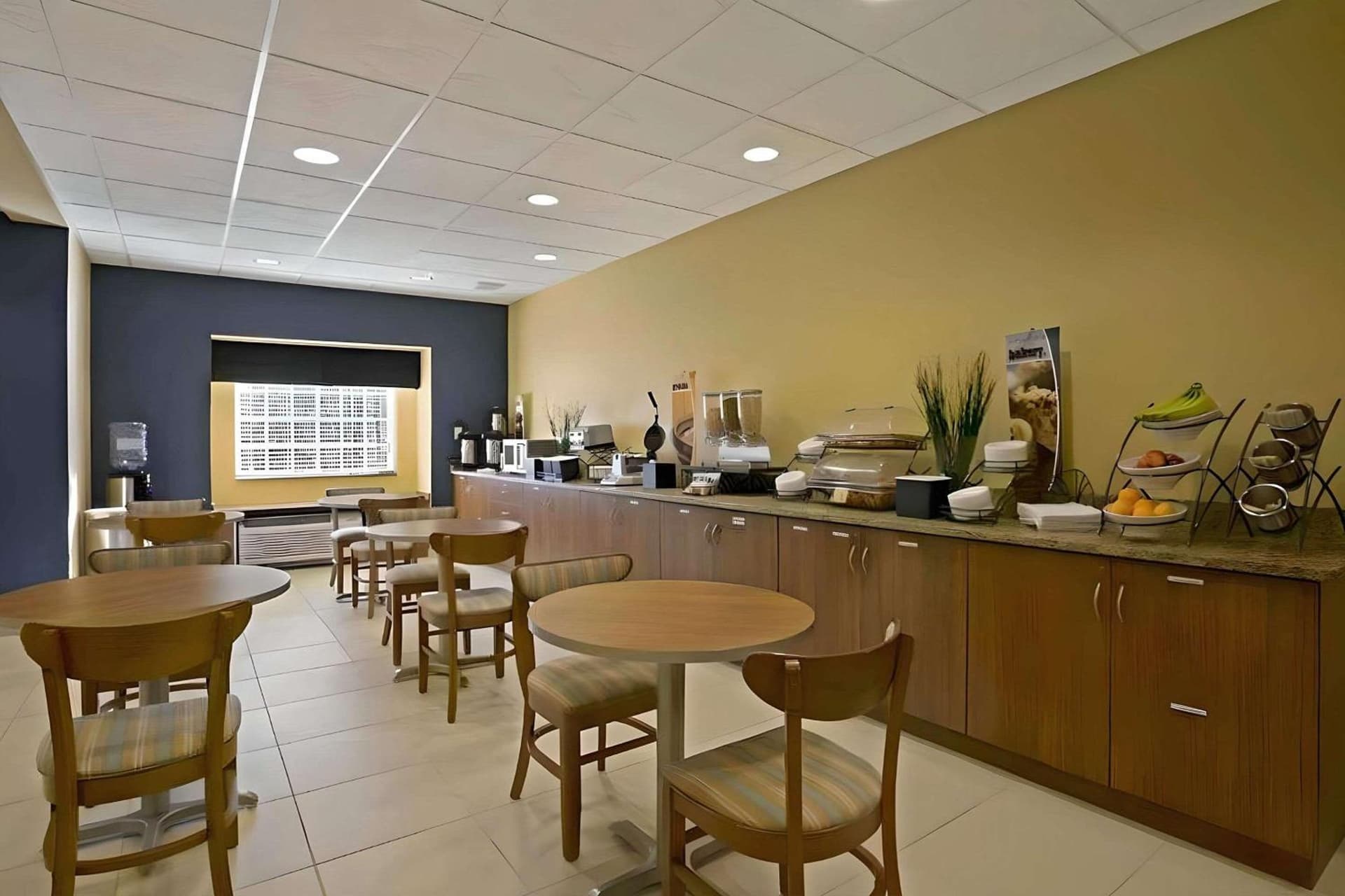 Quality Inn & Suites property views in Washington, PA — gallery photo 3