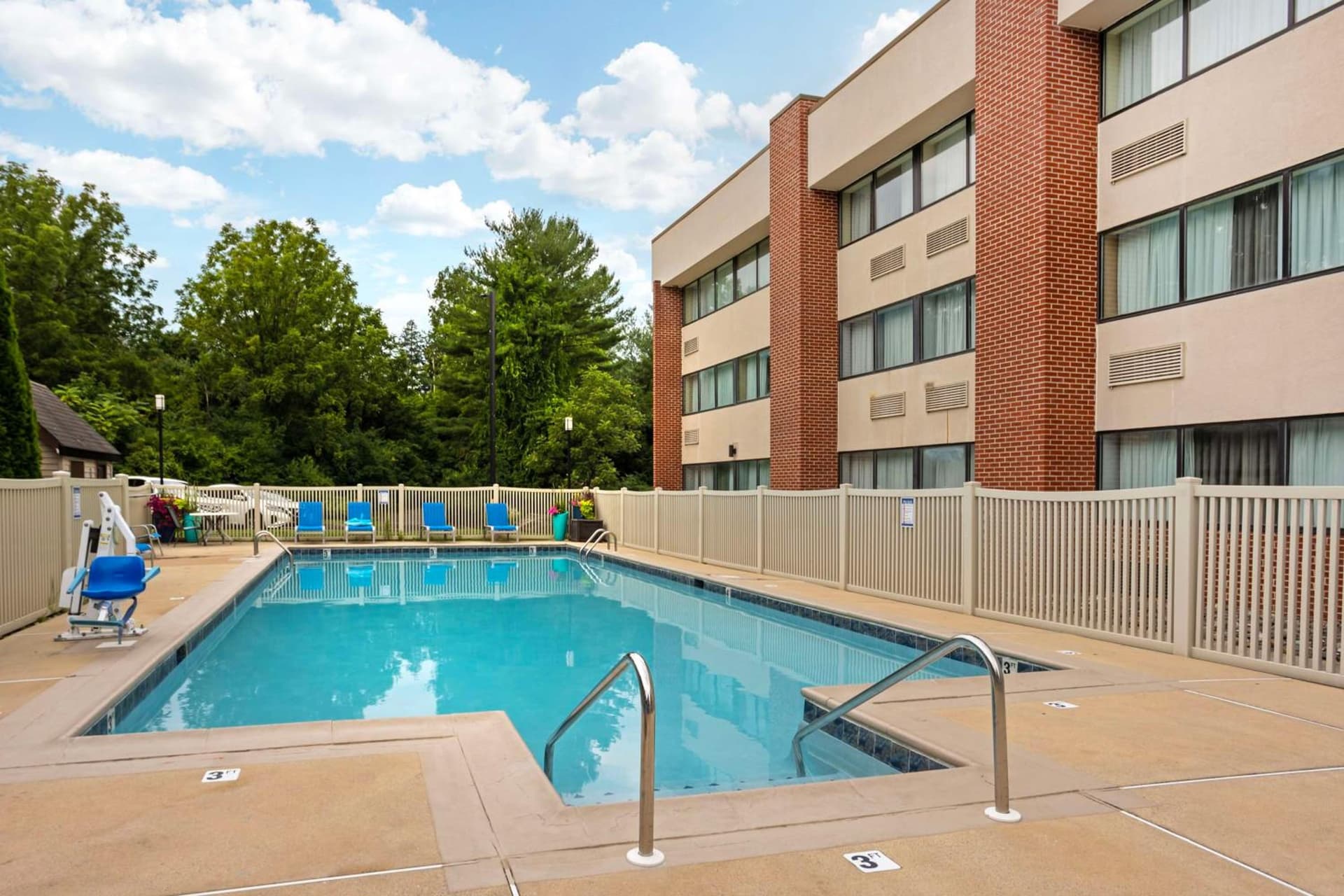 Best Western Plus Reading Inn & Suites gallery photo in Reading, PA — image 31