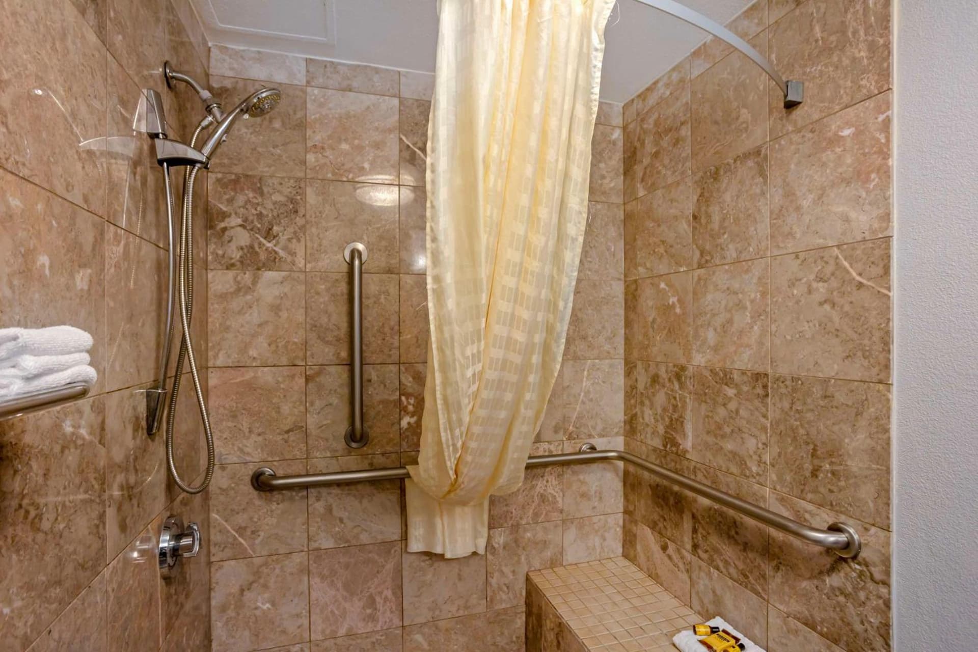 Best Western Plus Reading Inn & Suites gallery photo in Reading, PA — image 36
