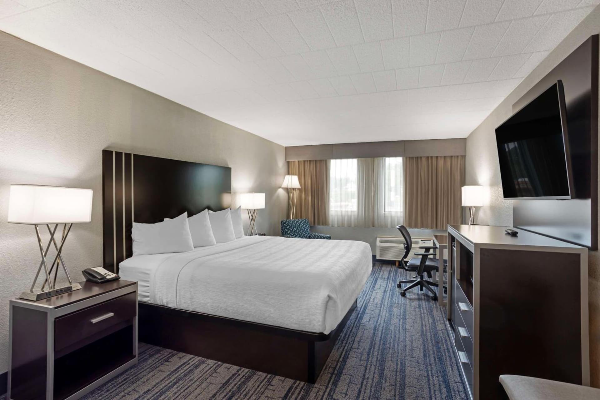 Best Western Plus Reading Inn & Suites gallery photo in Reading, PA — image 77