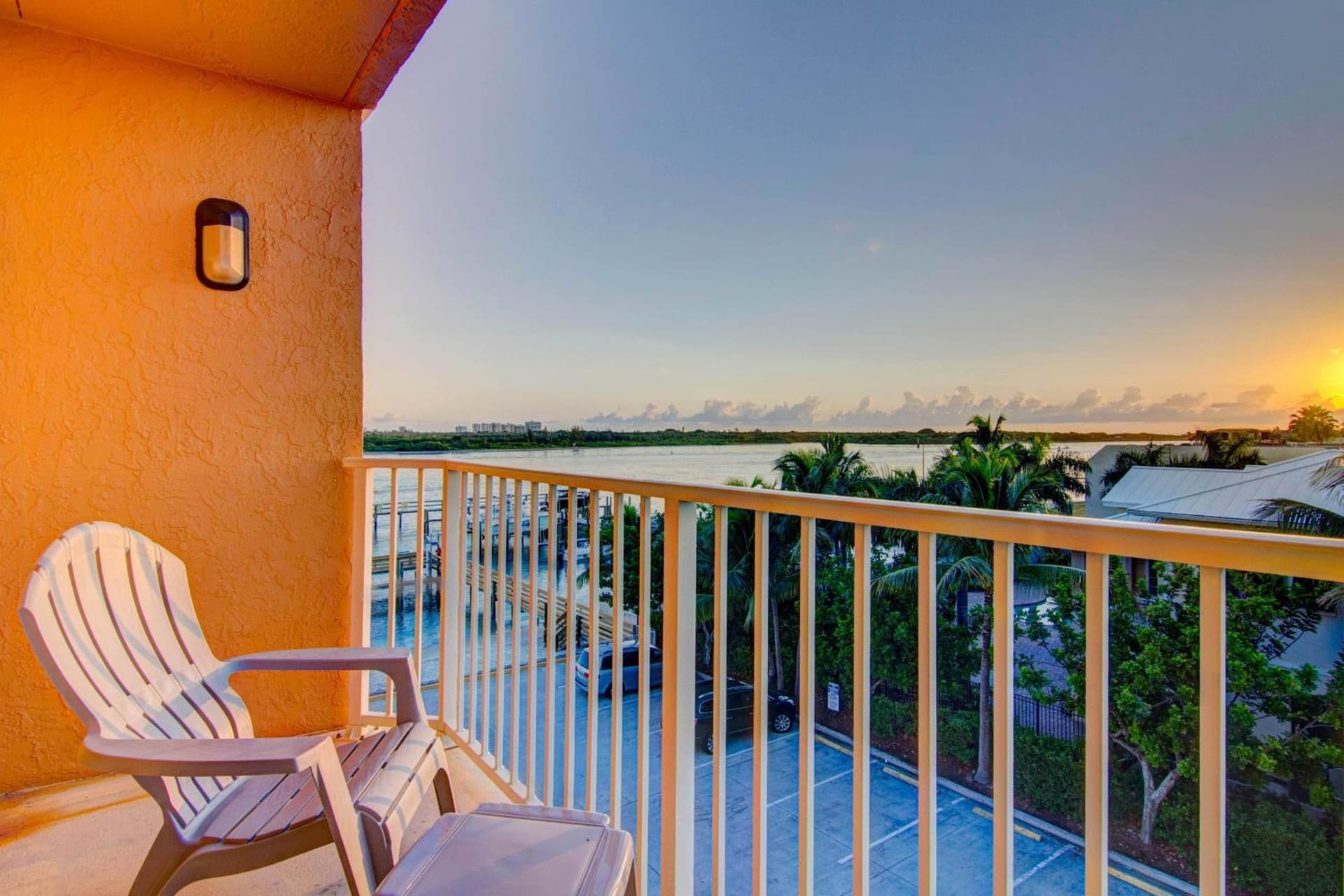 Hutchinson Island Hotel gallery photo in Fort Pierce, FL — image 46