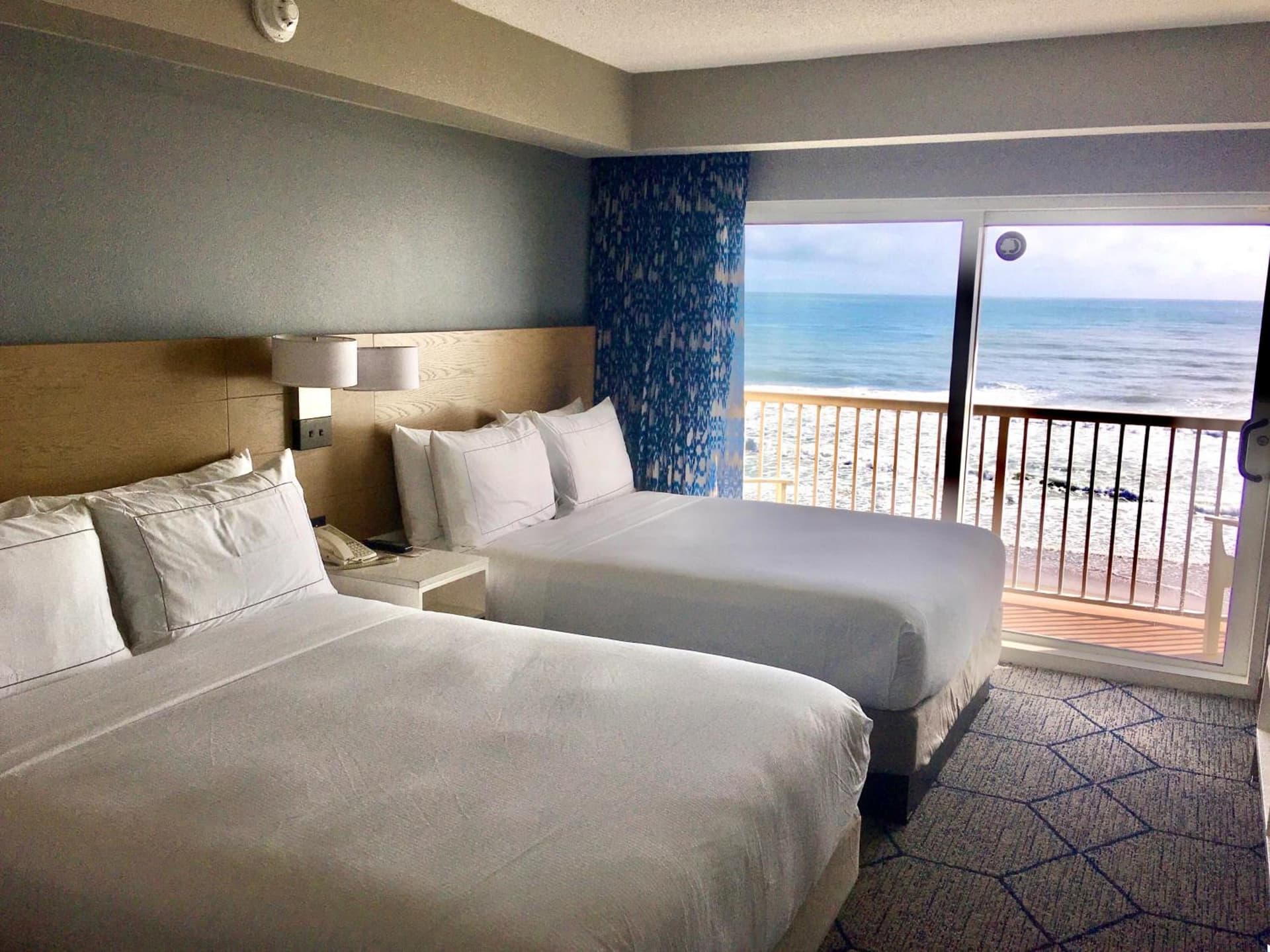 DoubleTree Suites by Hilton Melbourne Beach Oceanfront gallery photo in Melbourne, FL — image 7