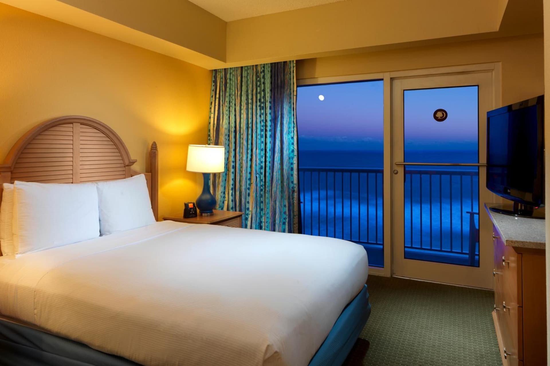 DoubleTree Suites by Hilton Melbourne Beach Oceanfront gallery photo in Melbourne, FL — image 164
