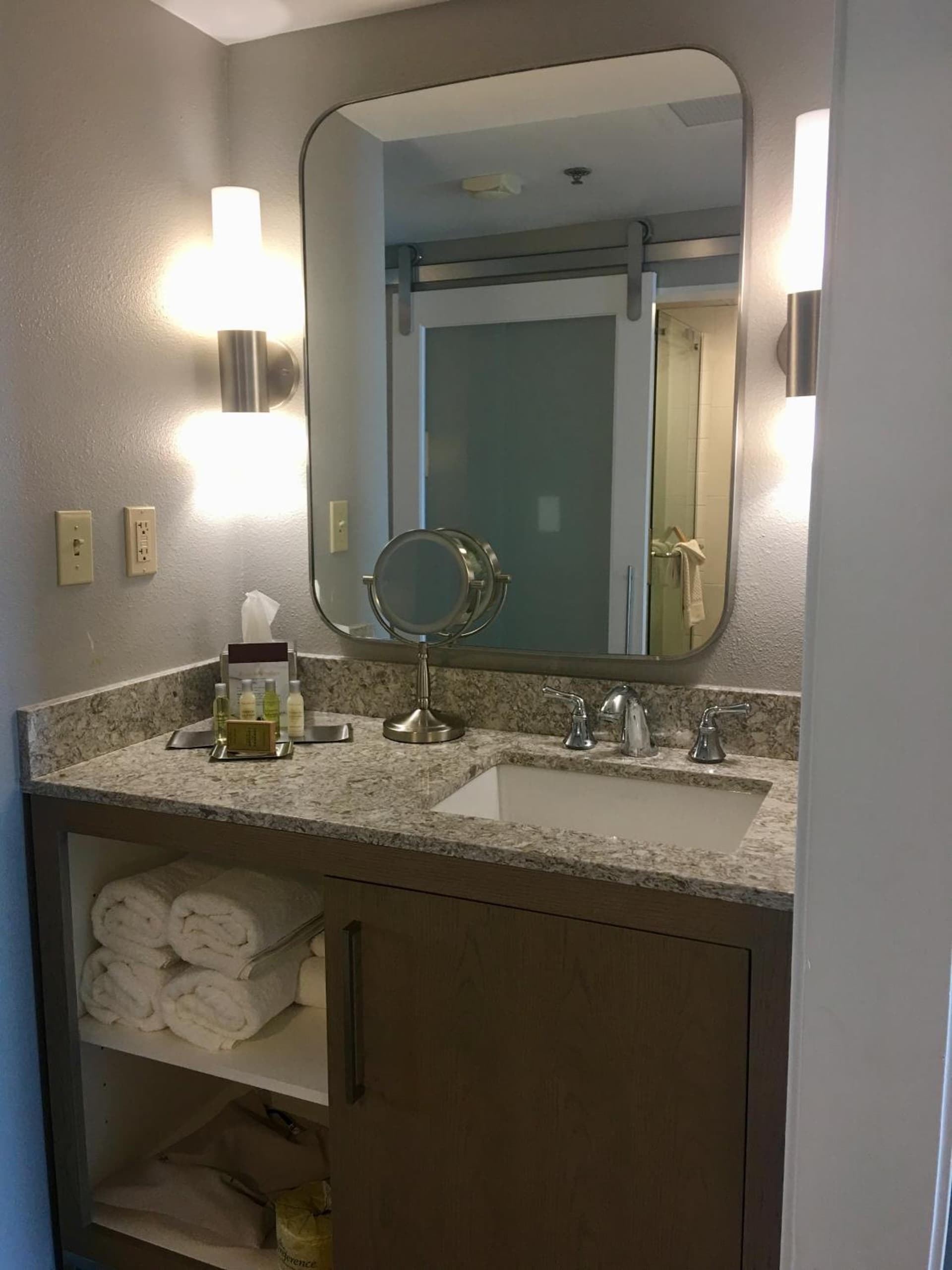 DoubleTree Suites by Hilton Melbourne Beach Oceanfront gallery photo in Melbourne, FL — image 59