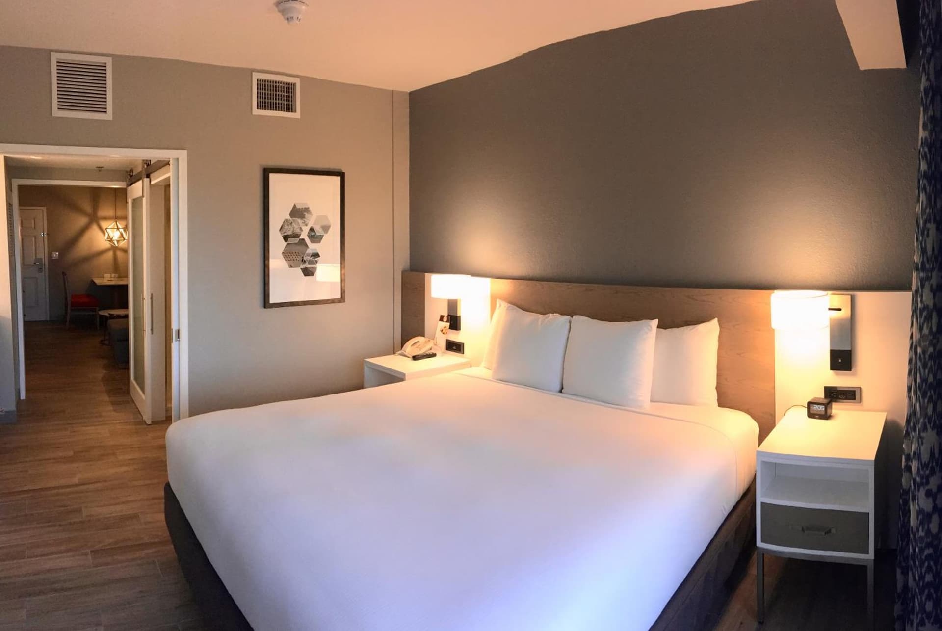 DoubleTree Suites by Hilton Melbourne Beach Oceanfront gallery photo in Melbourne, FL — image 102