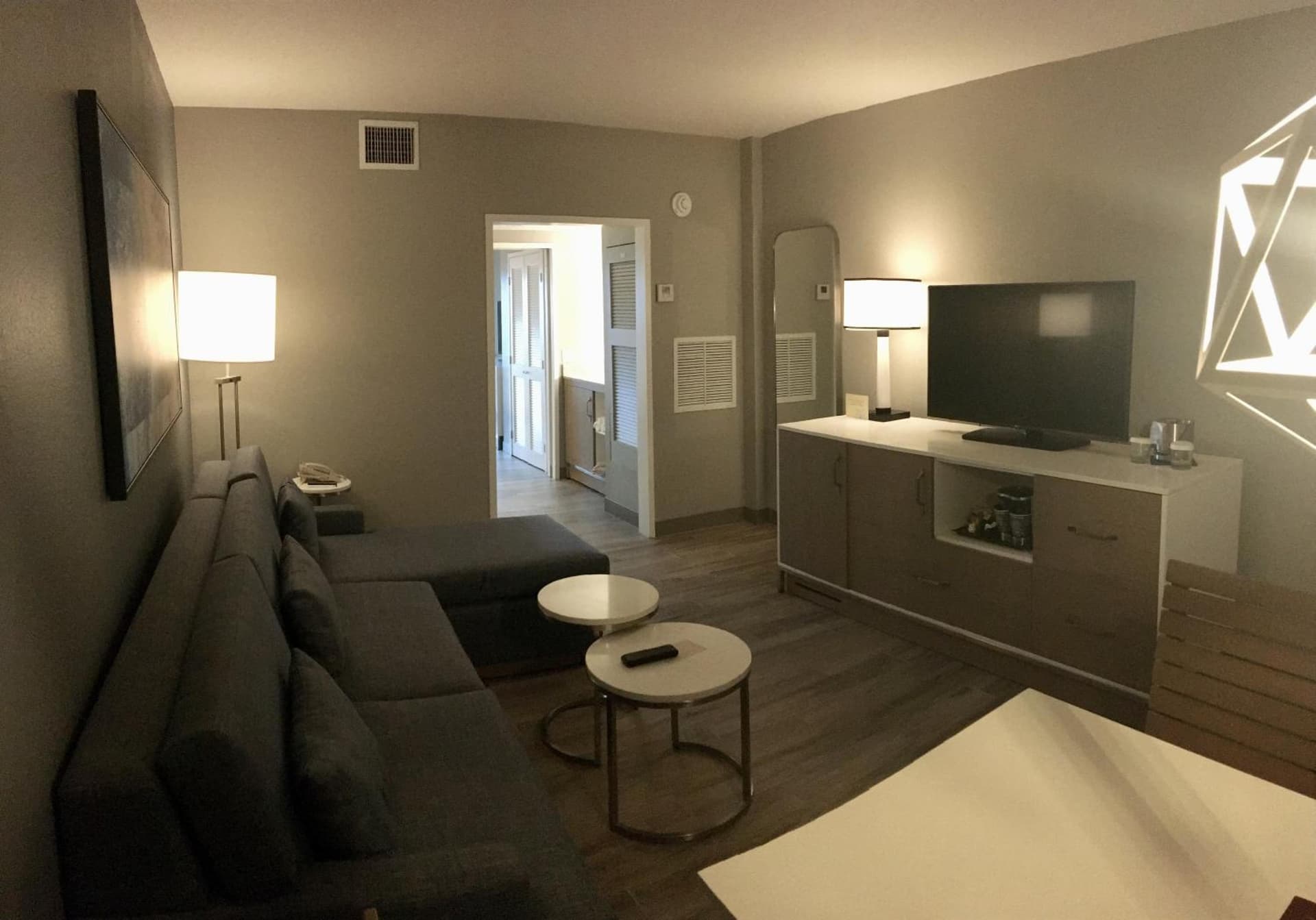 DoubleTree Suites by Hilton Melbourne Beach Oceanfront gallery photo in Melbourne, FL — image 82