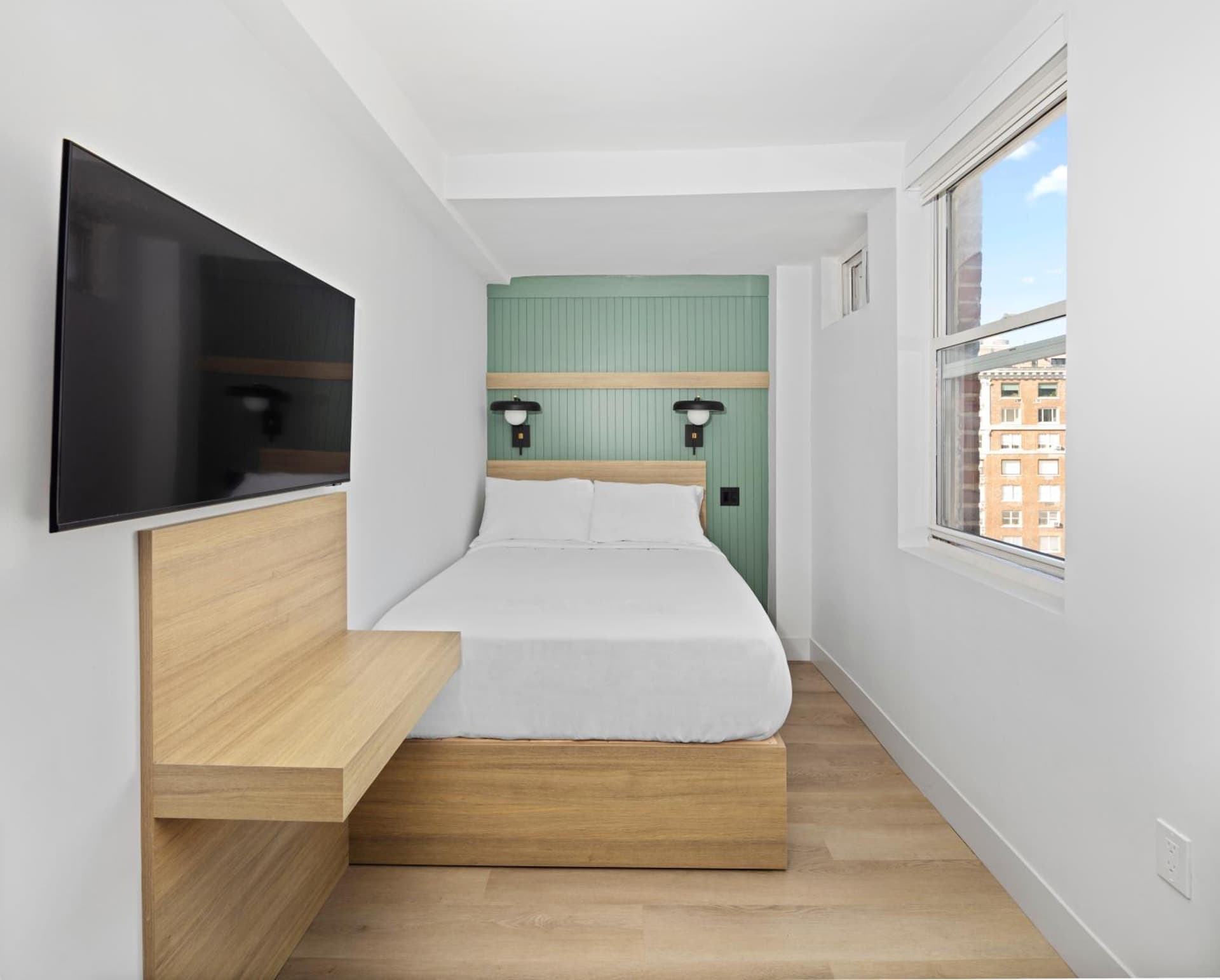 Riverside Tower Hotel interior in New York, NY — gallery photo 2
