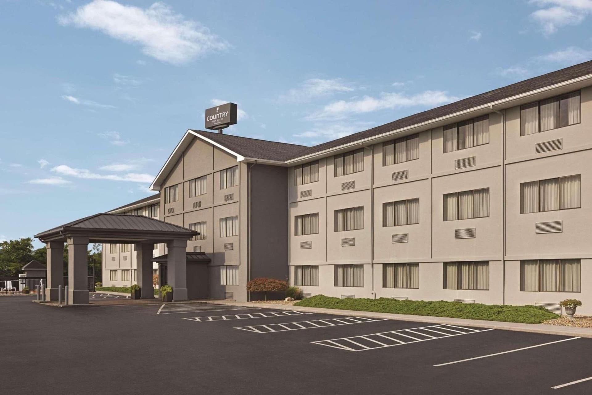 Country Inn & Suites by Radisson, Abingdon, VA featured exterior or lobby in Abingdon, VA — similar hotel
