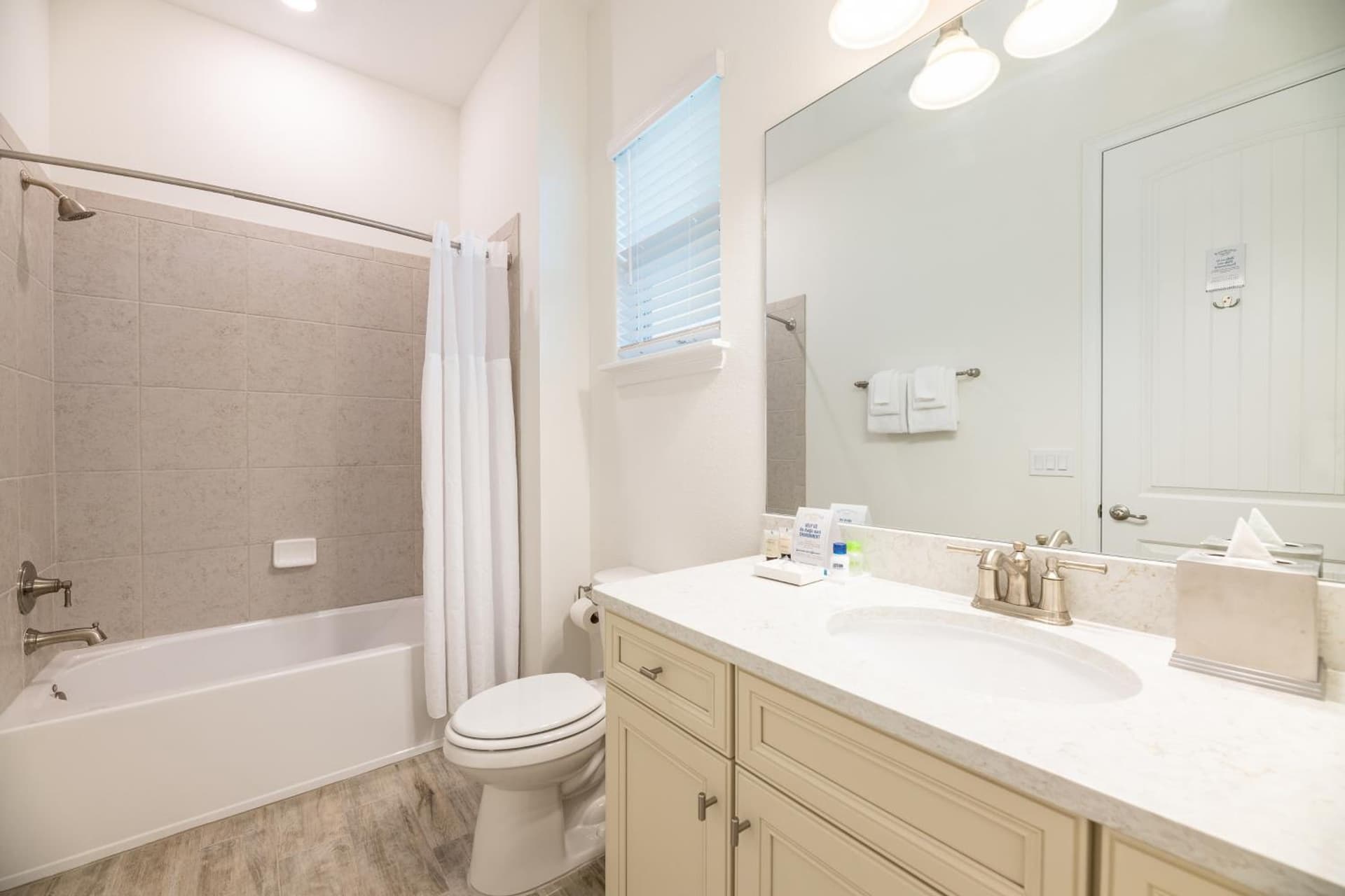 Margaritaville Cottages Orlando by Vstays with H2O Waterpark gallery photo in Kissimmee, FL — image 102