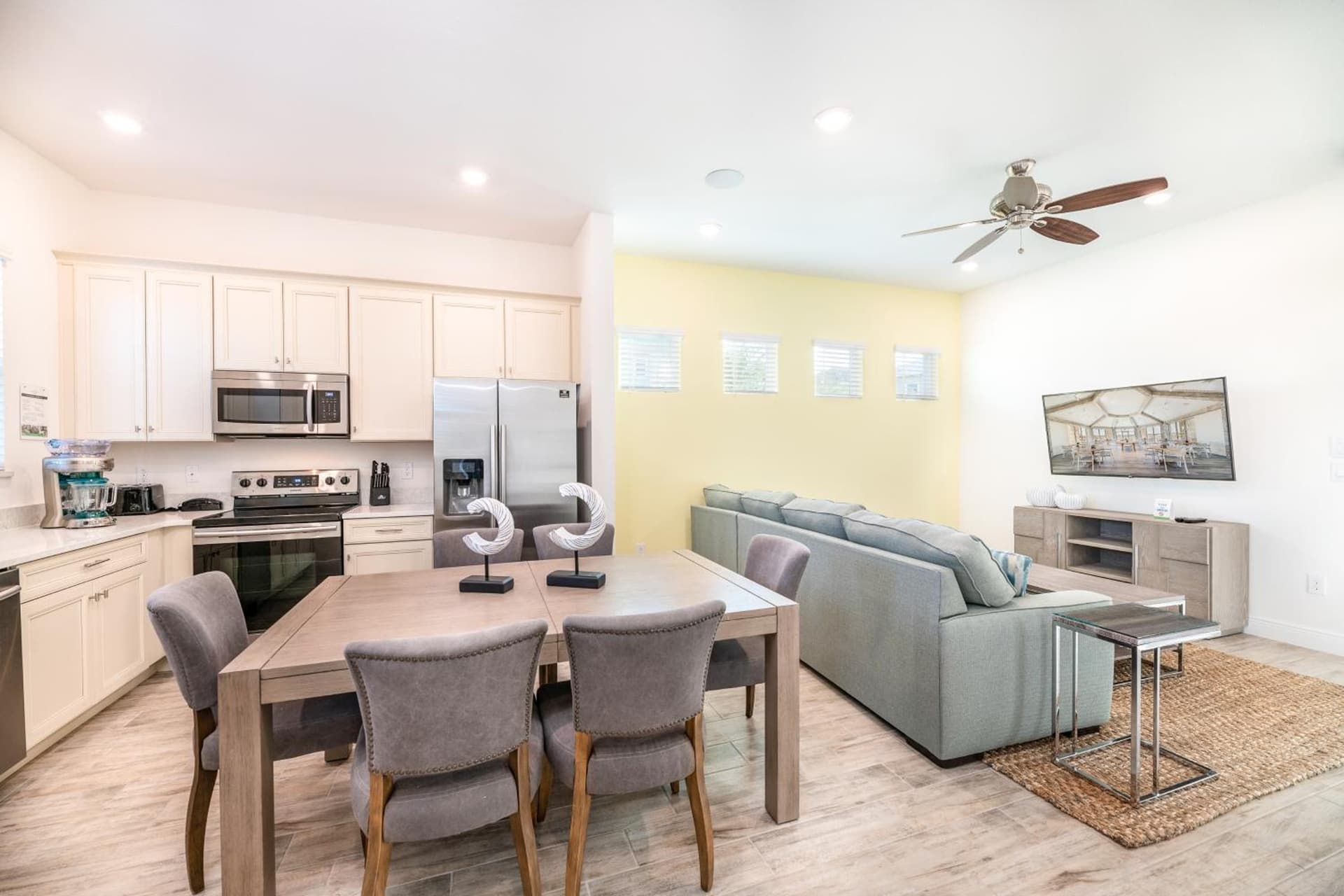 Margaritaville Cottages Orlando by Vstays with H2O Waterpark gallery photo in Kissimmee, FL — image 182