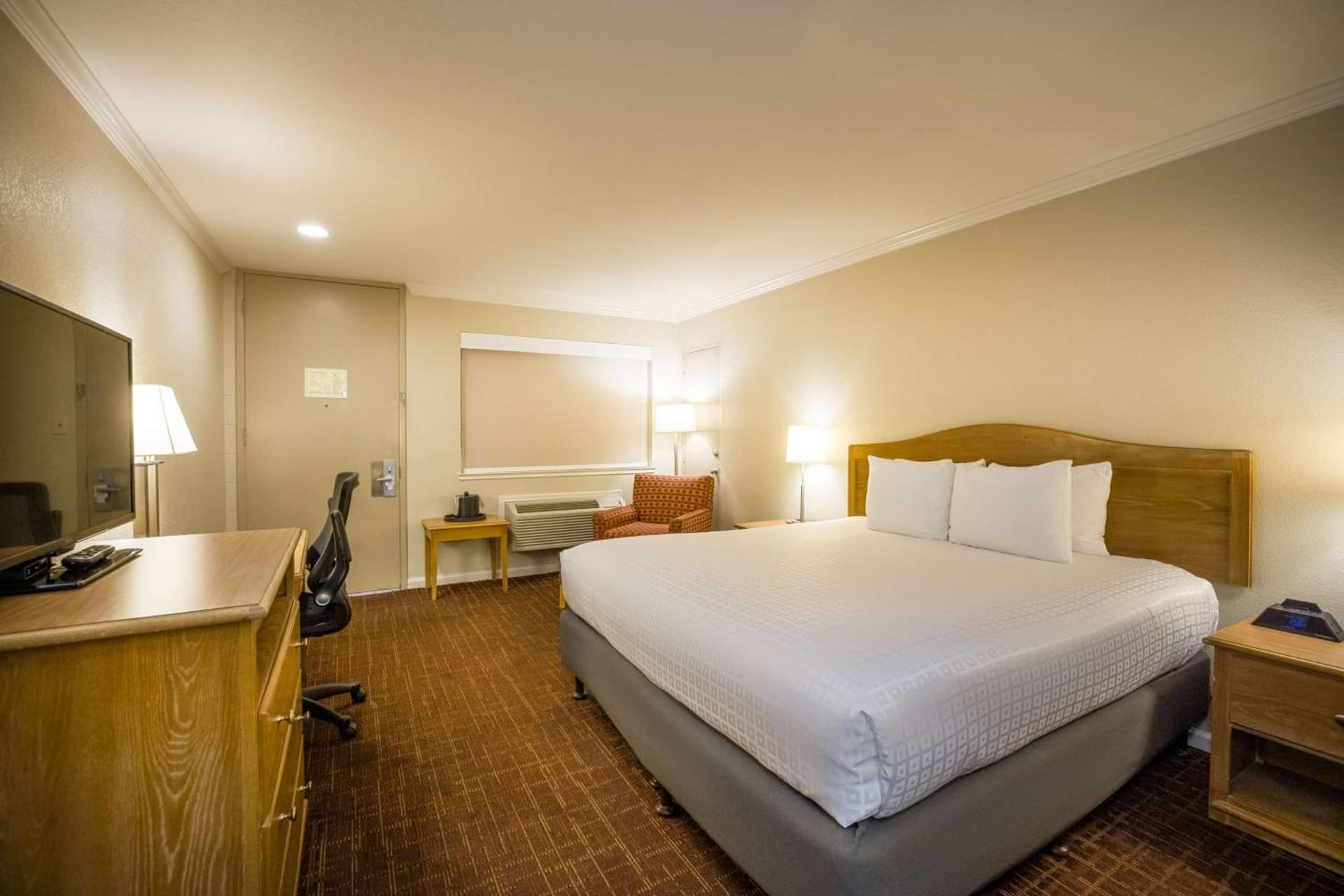 Best Western Inn interior in Redwood City, CA — gallery photo 2