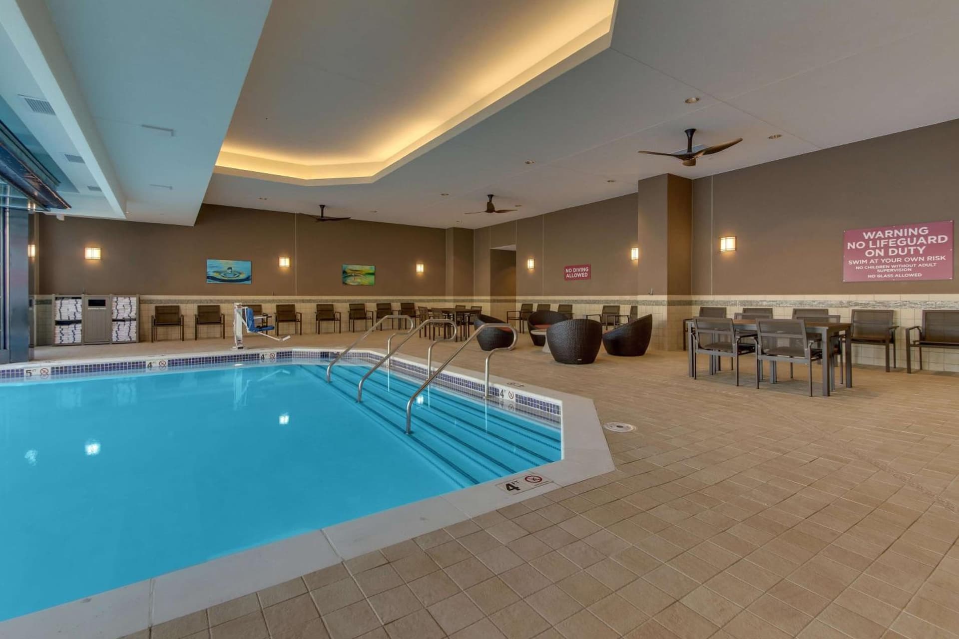 Drury Plaza Hotel Nashville Downtown gallery photo in Nashville, TN — image 73