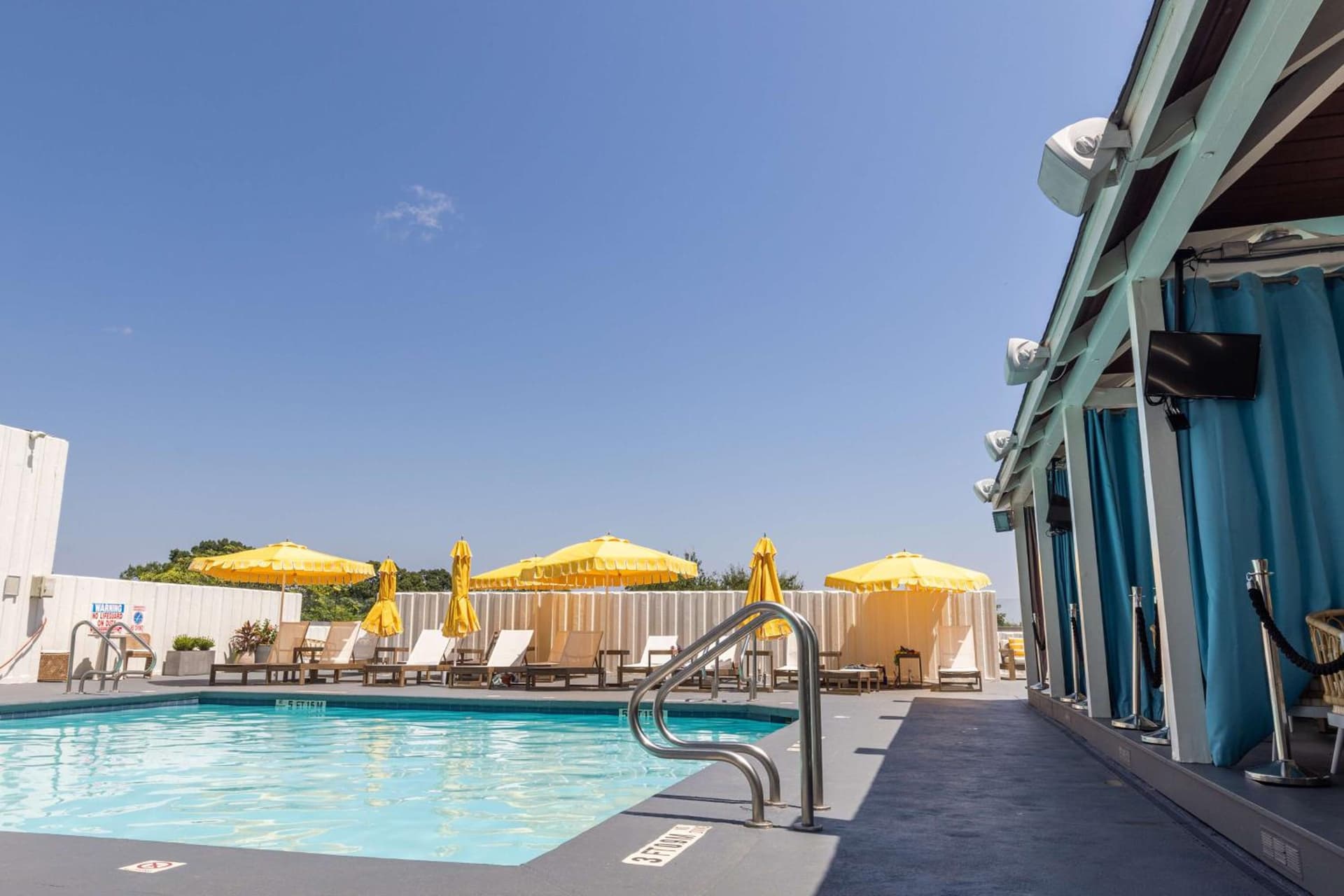 The Starling Atlanta Midtown, Curio Collection by Hilton property views in Atlanta, GA — gallery photo 3