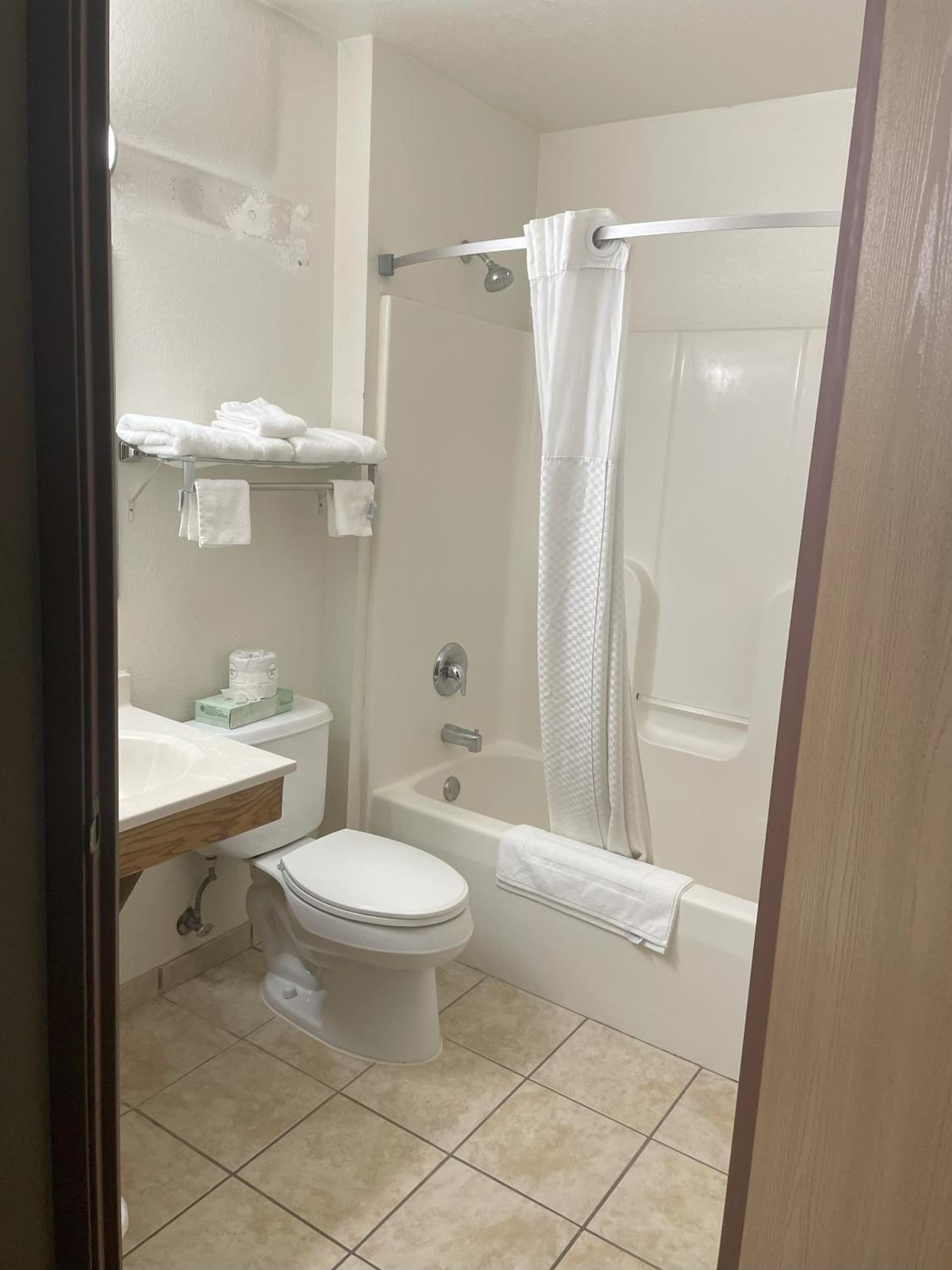 SureStay by Best Western Prince Frederick gallery photo in Prince Frederick, MD — image 30