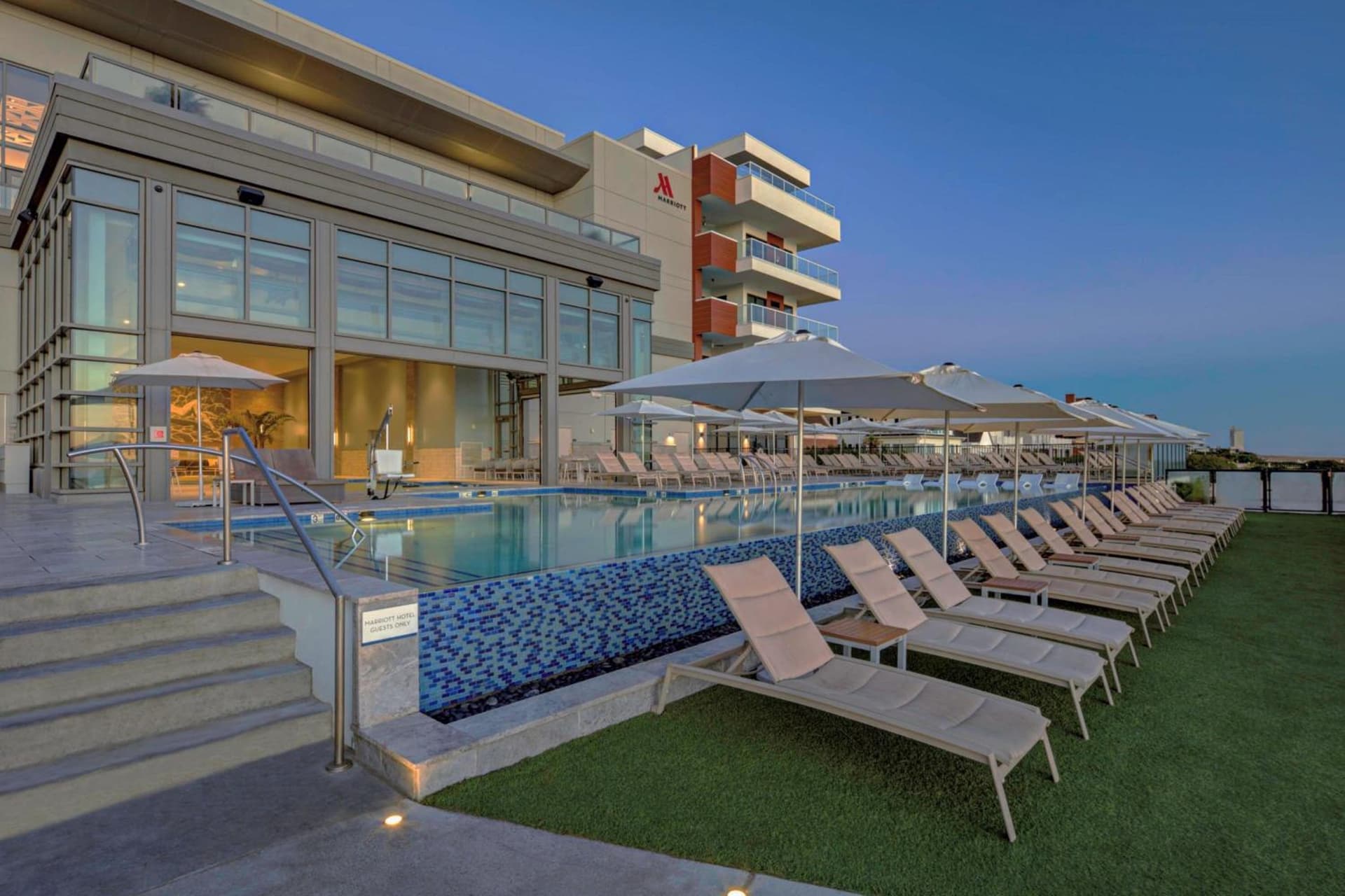 Marriott Virginia Beach Oceanfront Resort gallery photo in Virginia Beach, VA — image 23