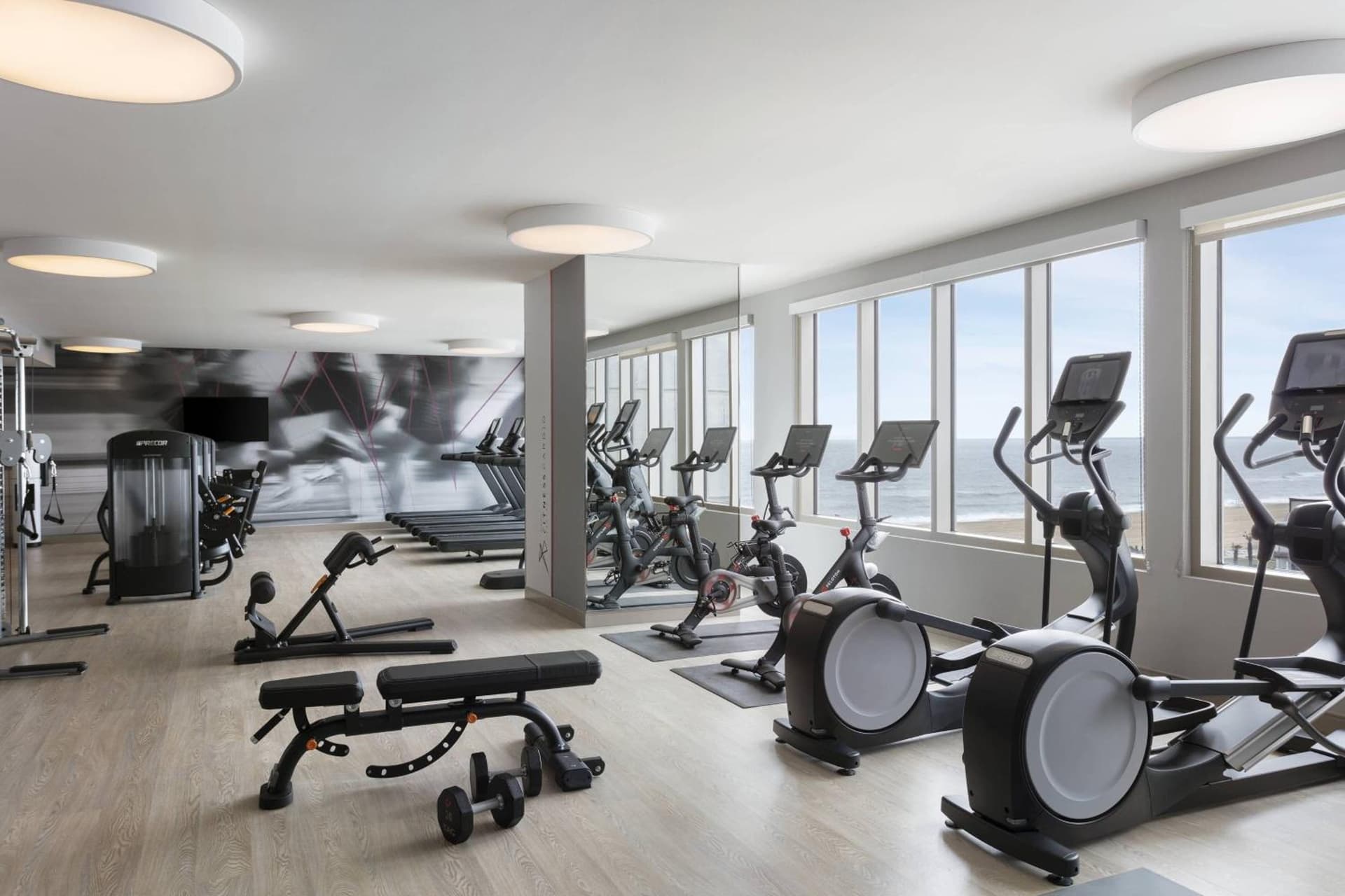 Marriott Virginia Beach Oceanfront Resort gallery photo in Virginia Beach, VA — image 11