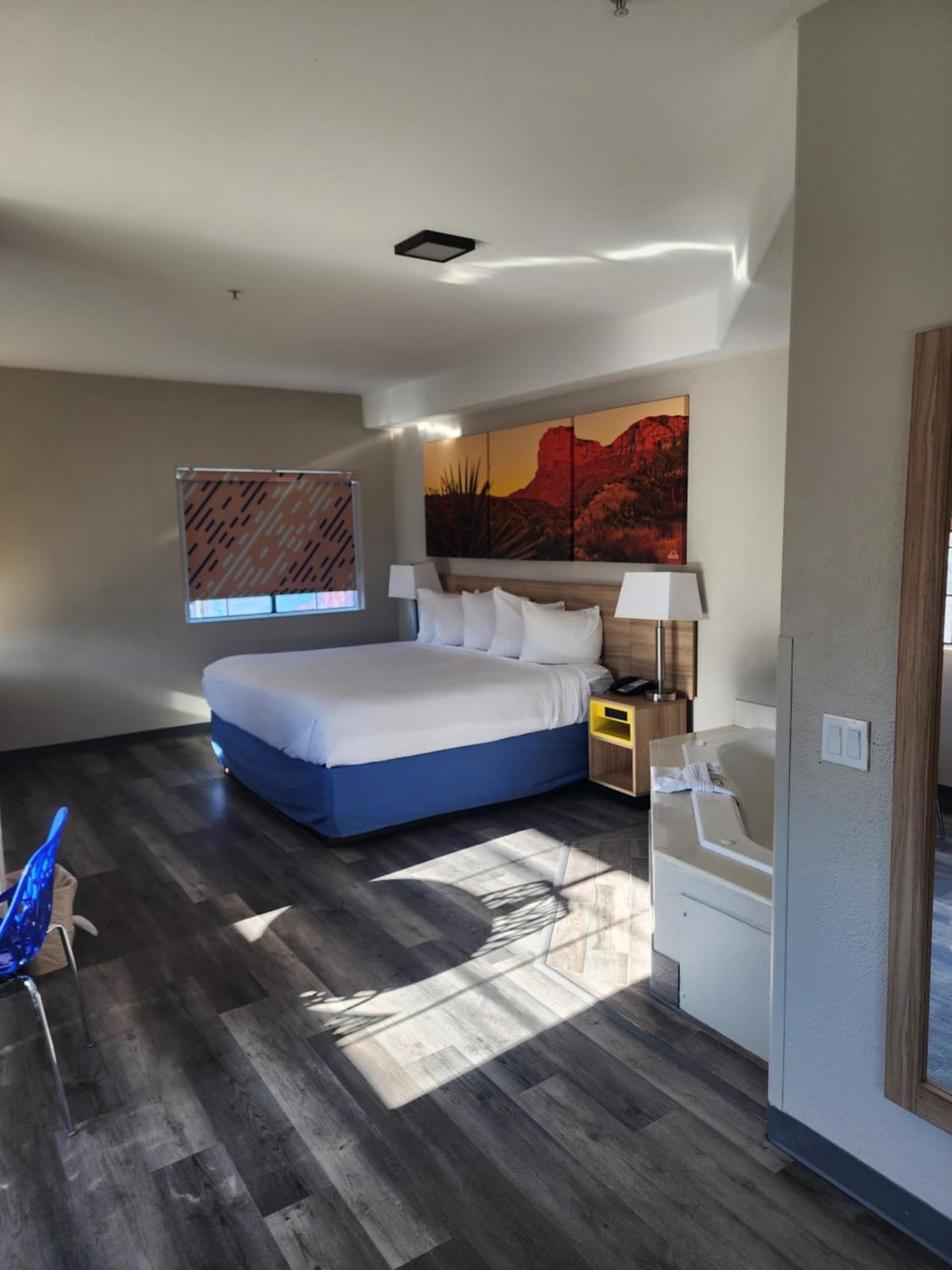 Days Inn & Suites by Wyndham Tucson/Marana interior in Tucson, AZ — gallery photo 2