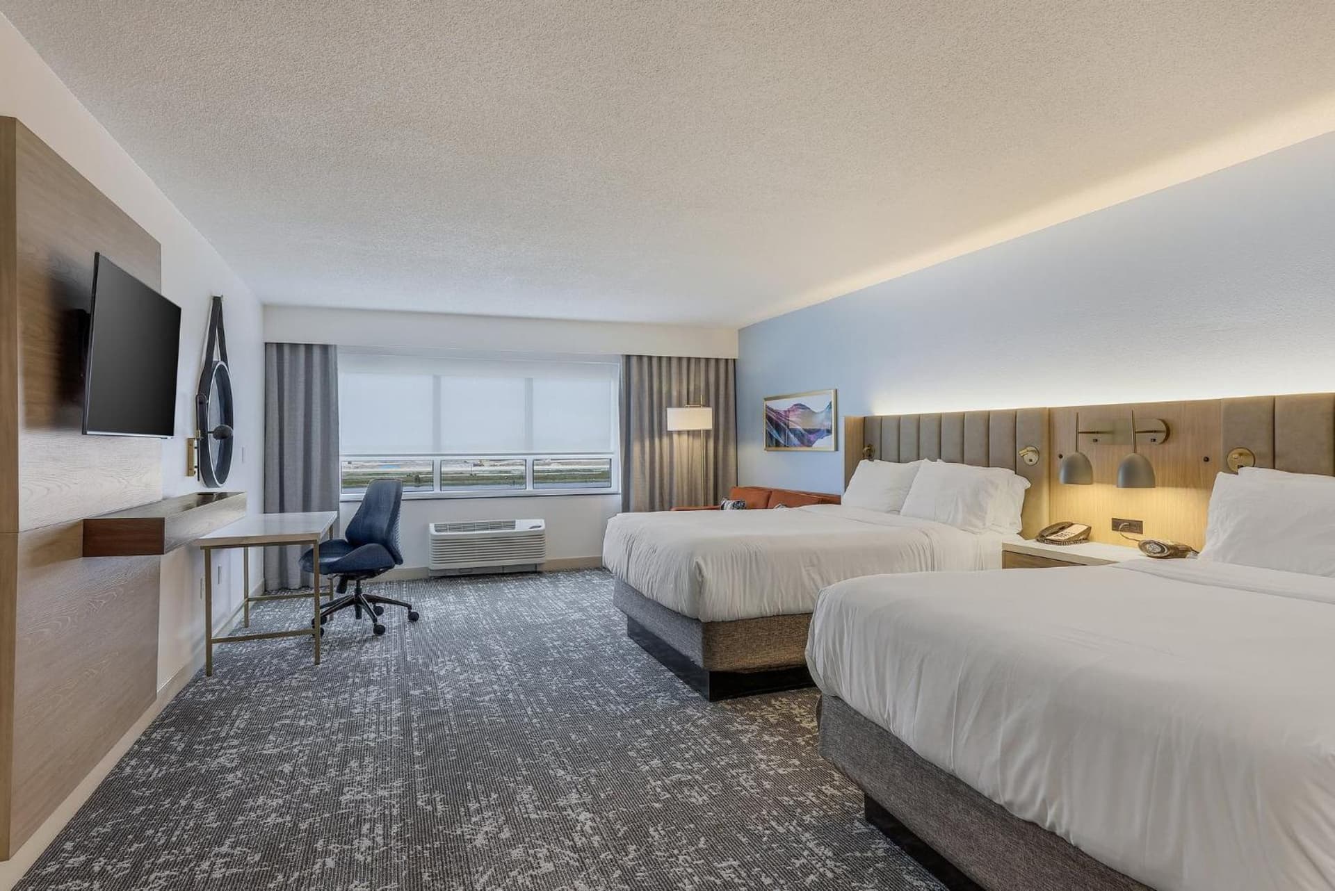 Crowne Plaza Ft Myers Gulf Coast by IHG gallery photo in Fort Myers, FL — image 4