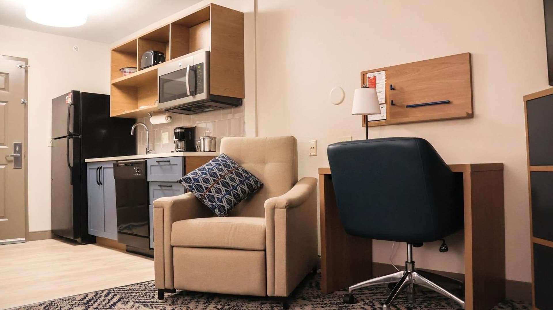 Candlewood Suites - Peoria at Grand Prairie by IHG gallery photo in Peoria, IL — image 4