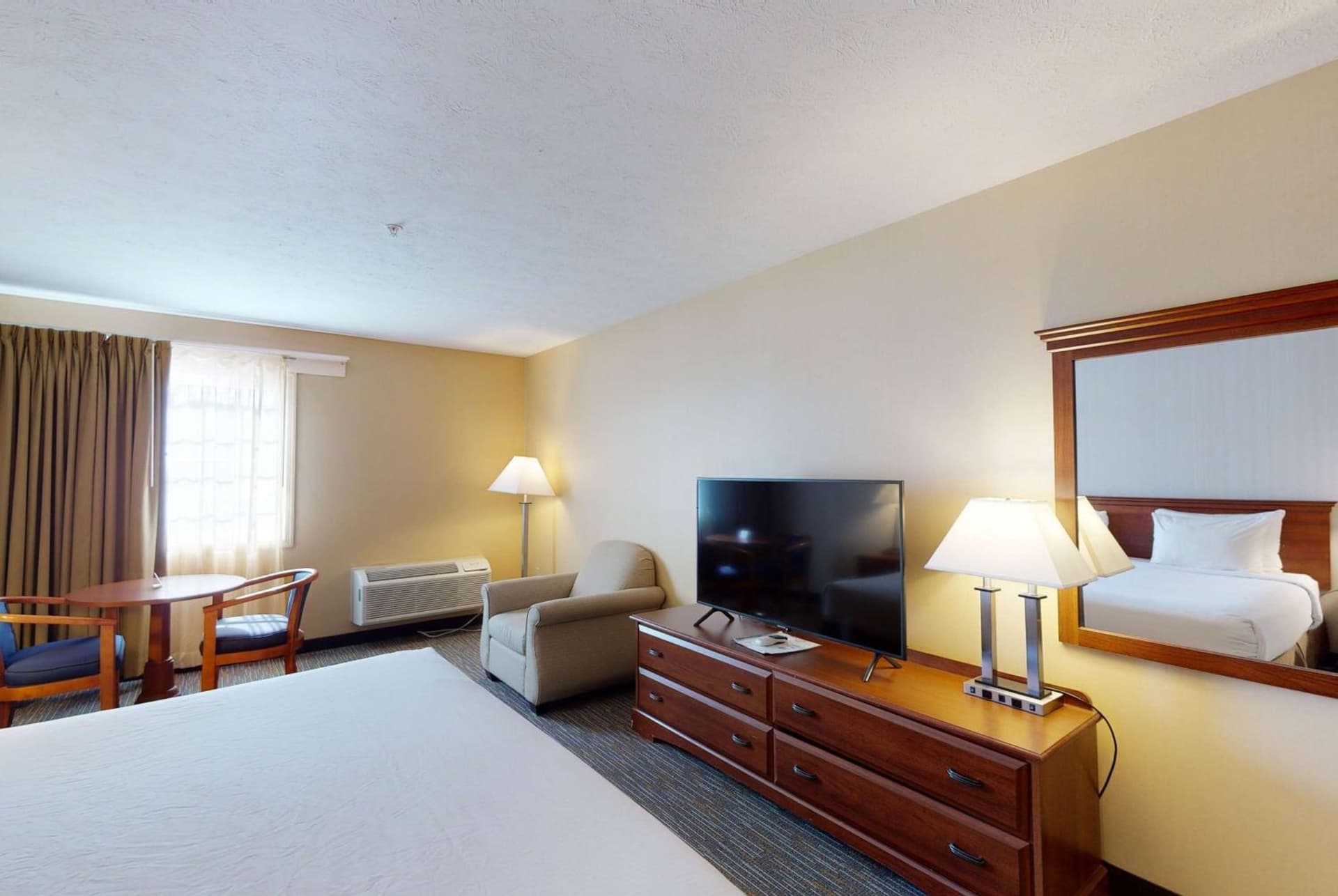 Ramada by Wyndham Strasburg - Shenandoah Valley gallery photo in Strasburg, VA — image 9