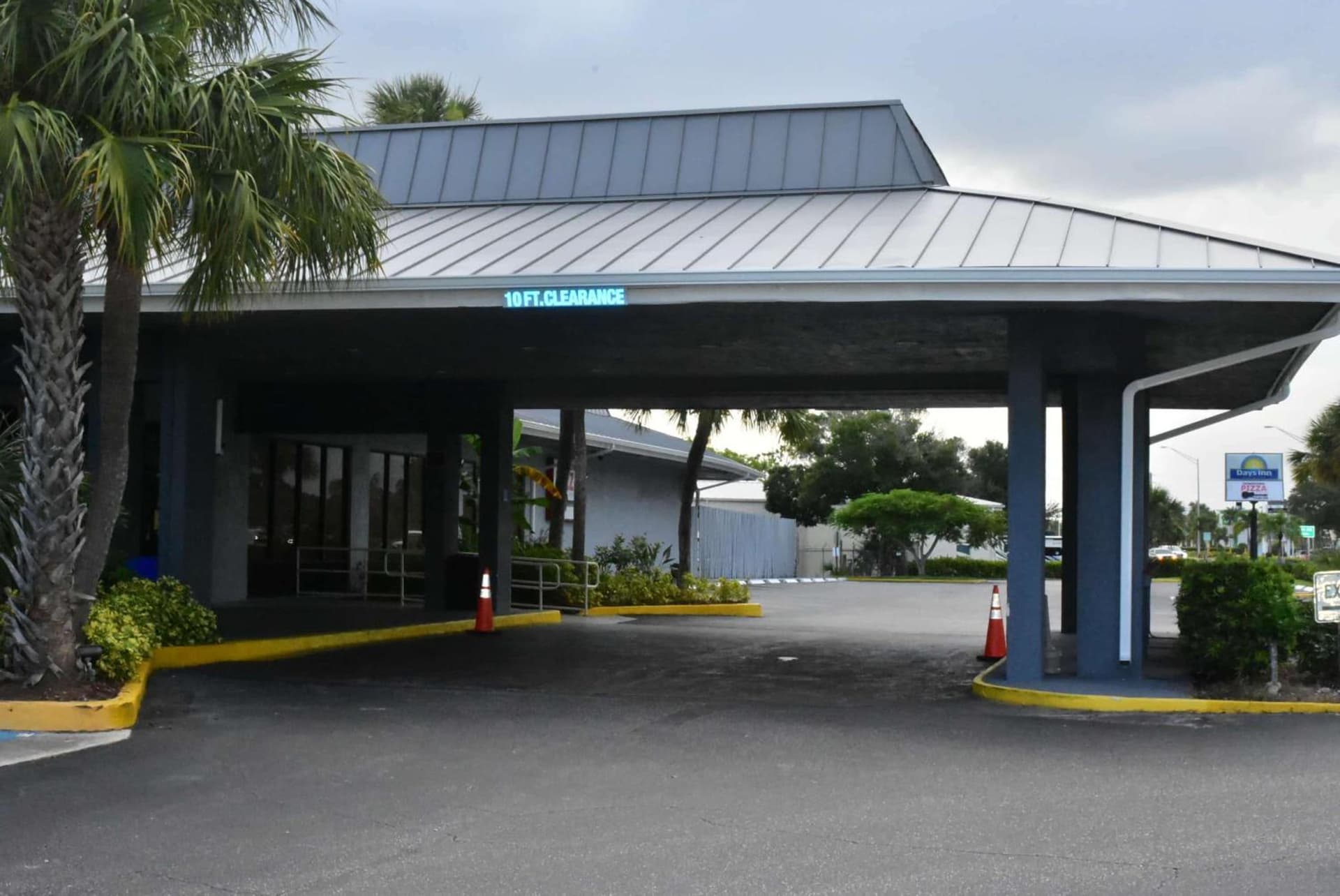 Days Inn by Wyndham Stuart property views in Stuart, FL — gallery photo 3