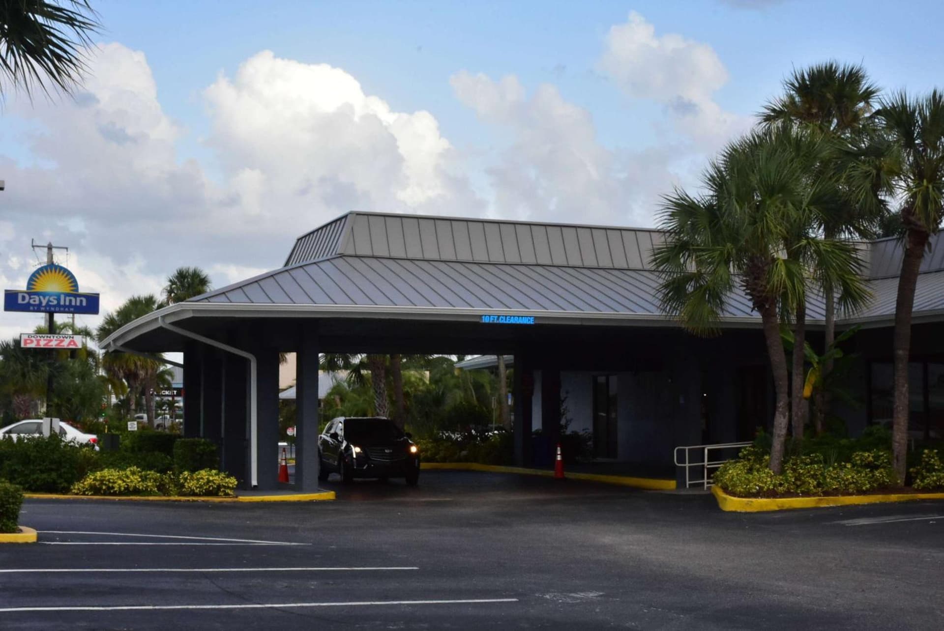 Days Inn by Wyndham Stuart gallery photo in Stuart, FL — image 15