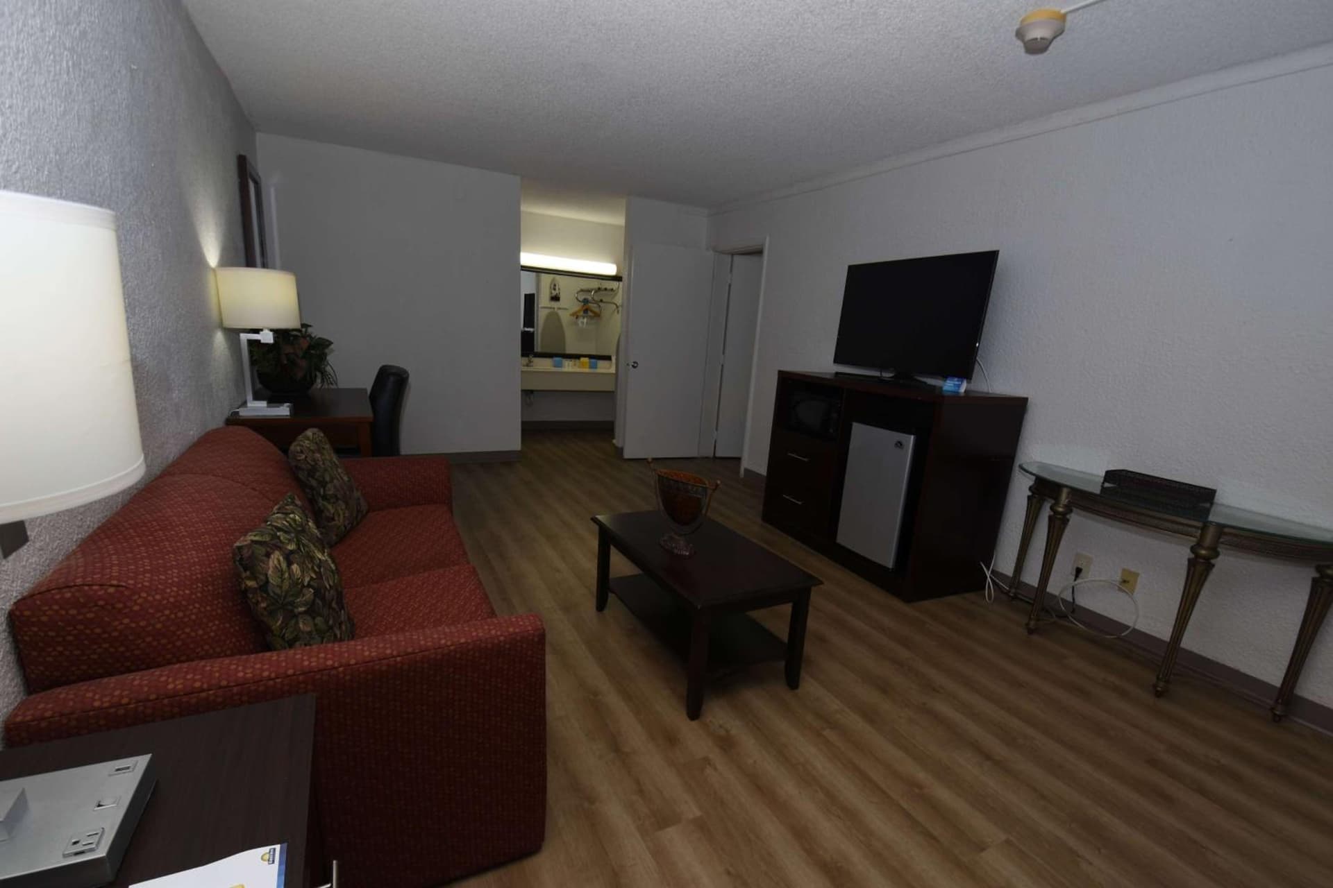 Days Inn by Wyndham Stuart gallery photo in Stuart, FL — image 64