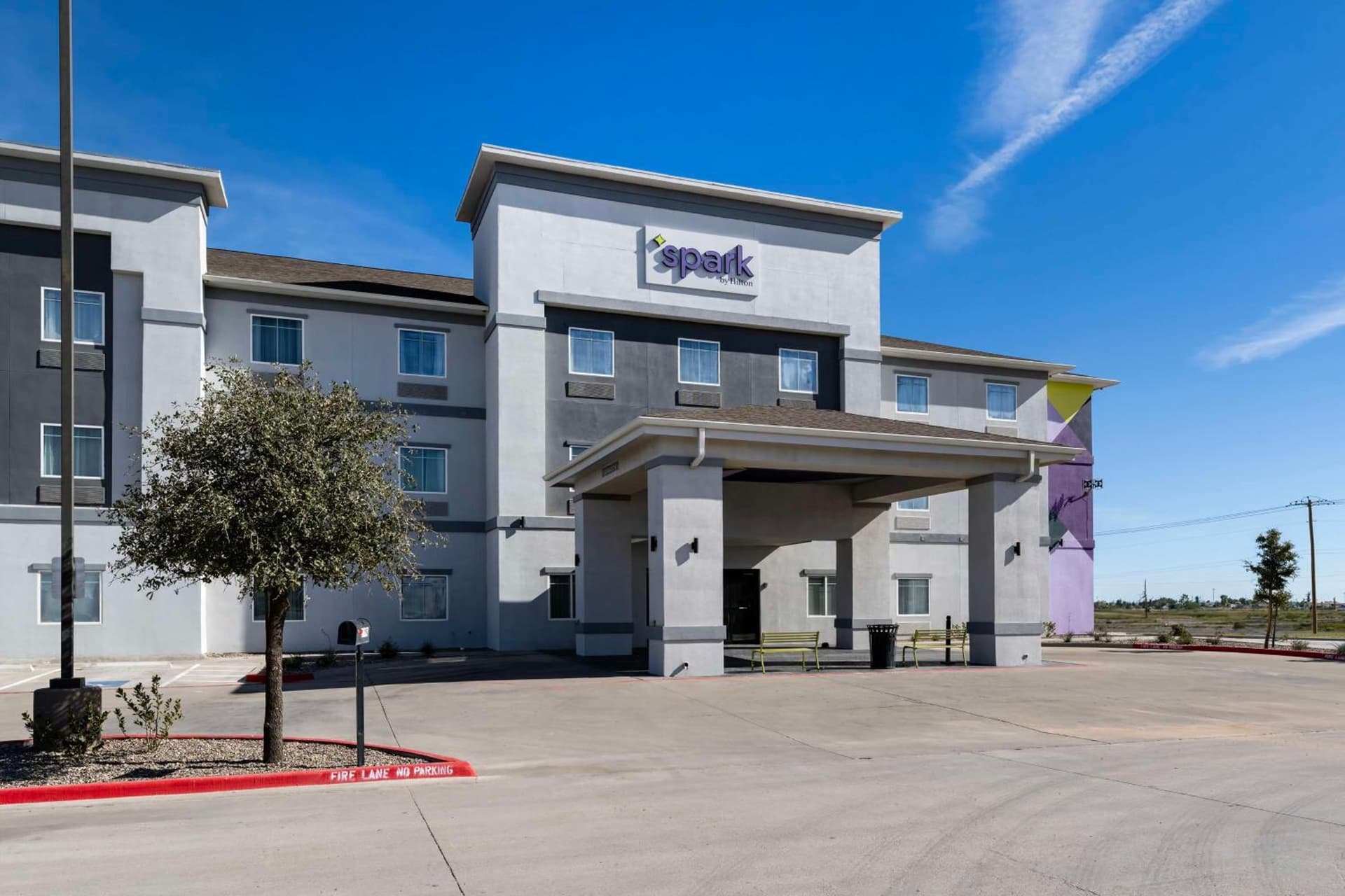 Spark by Hilton Midland South interior in Midland, TX — gallery photo 2