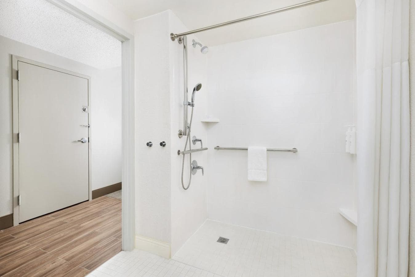 Hampton Inn Long Island/Islandia gallery photo in Islandia, NY — image 22