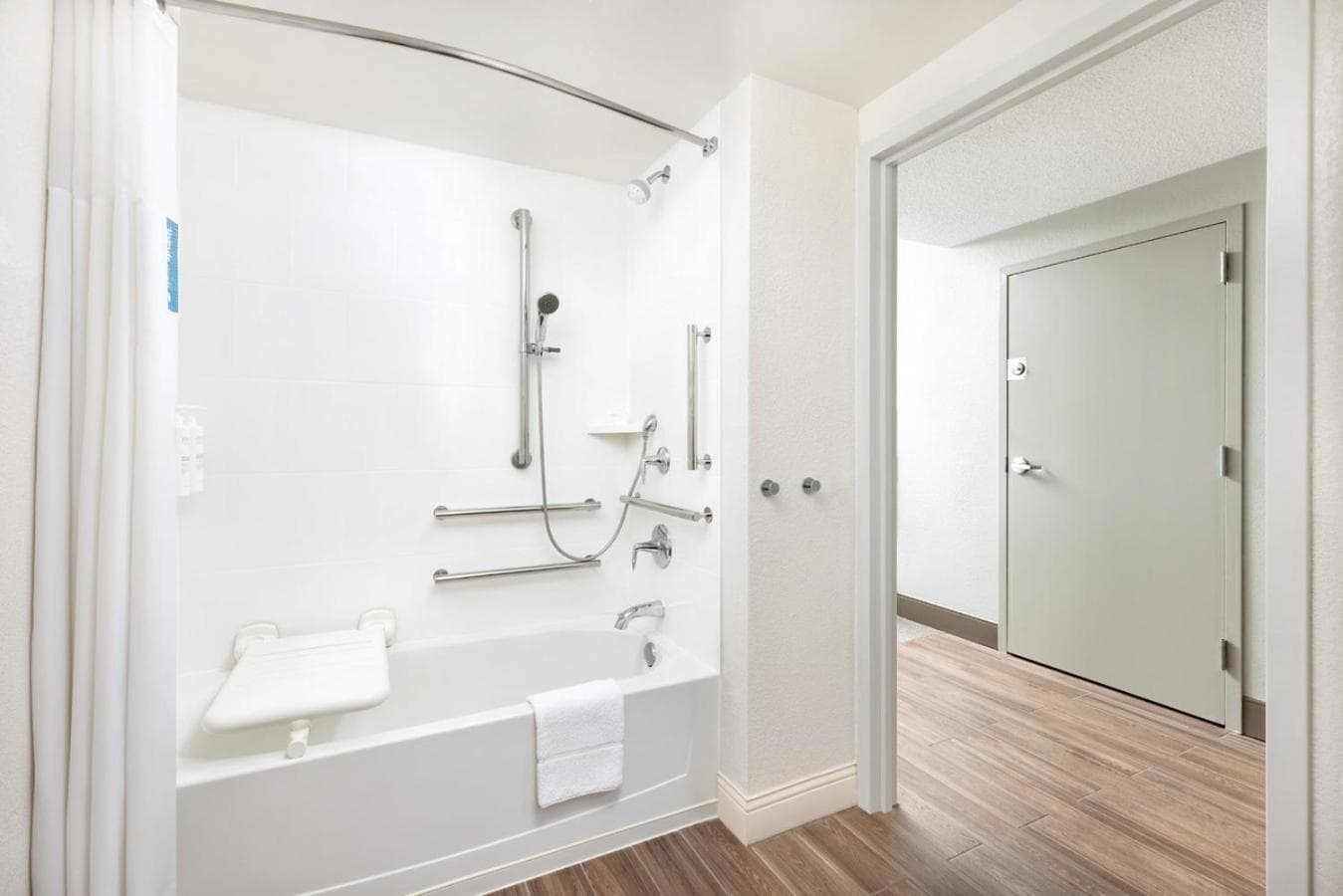 Hampton Inn Long Island/Islandia gallery photo in Islandia, NY — image 4