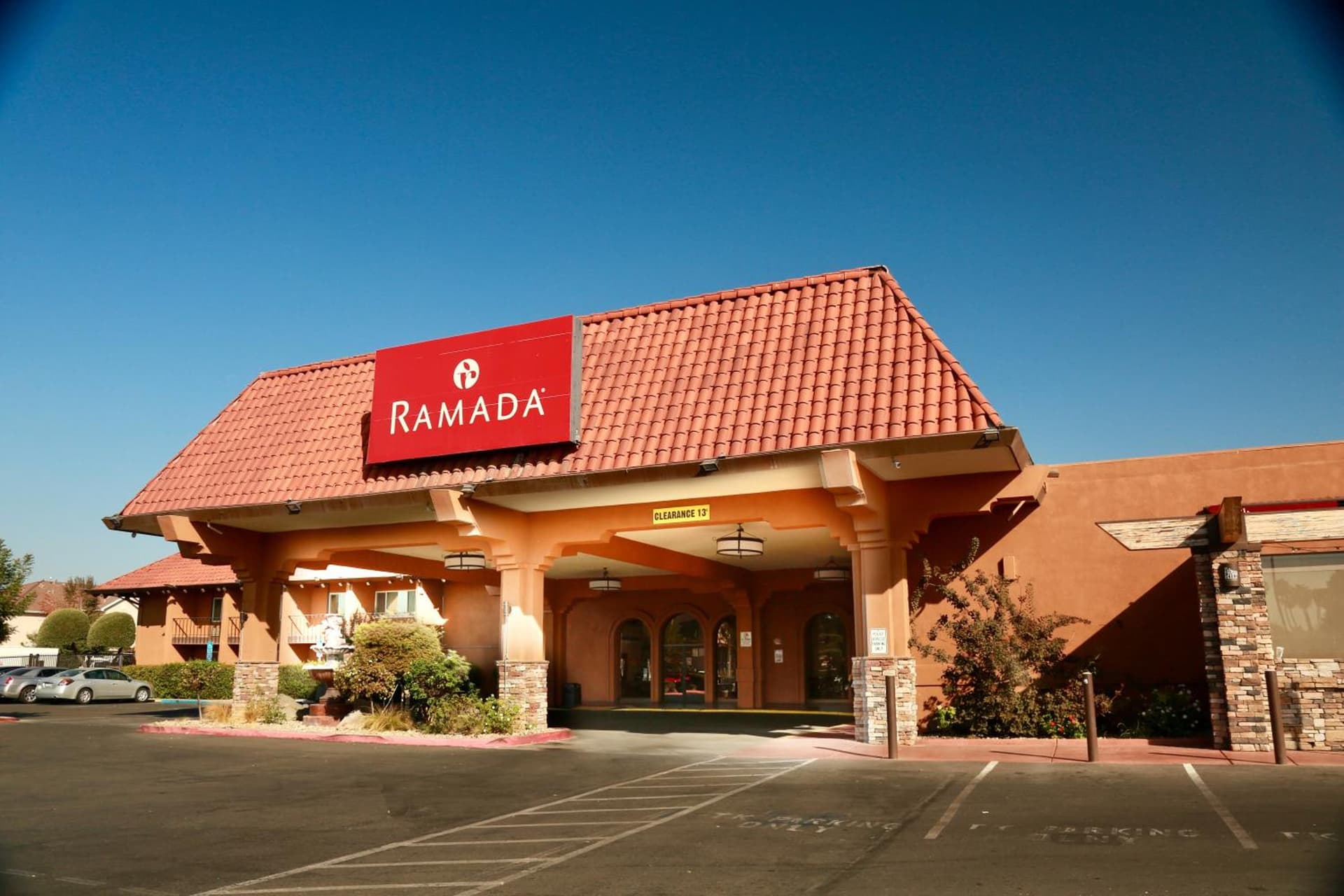 Ramada by Wyndham Fresno North gallery photo in Fresno, CA — image 4
