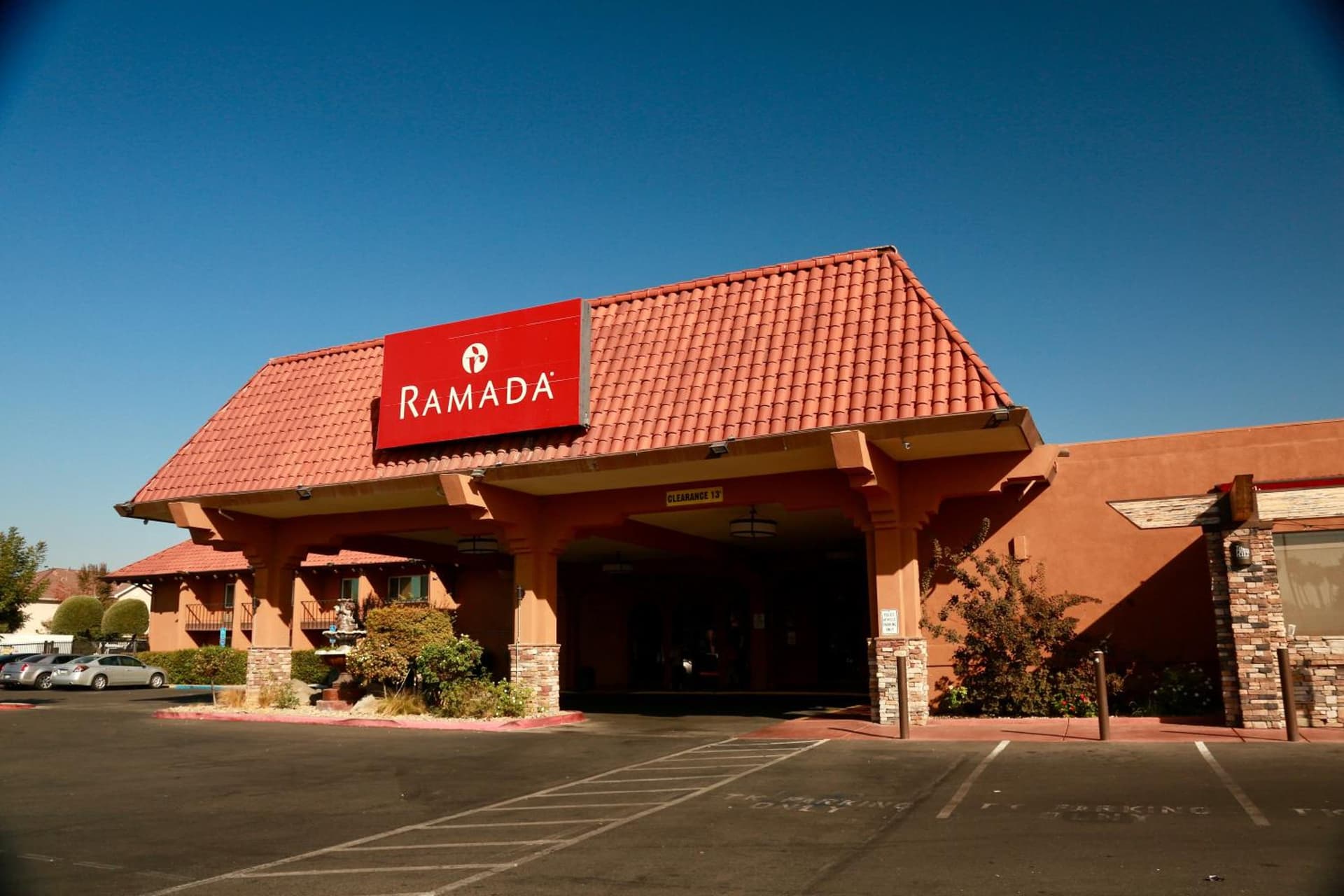 Ramada by Wyndham Fresno North gallery photo in Fresno, CA — image 45