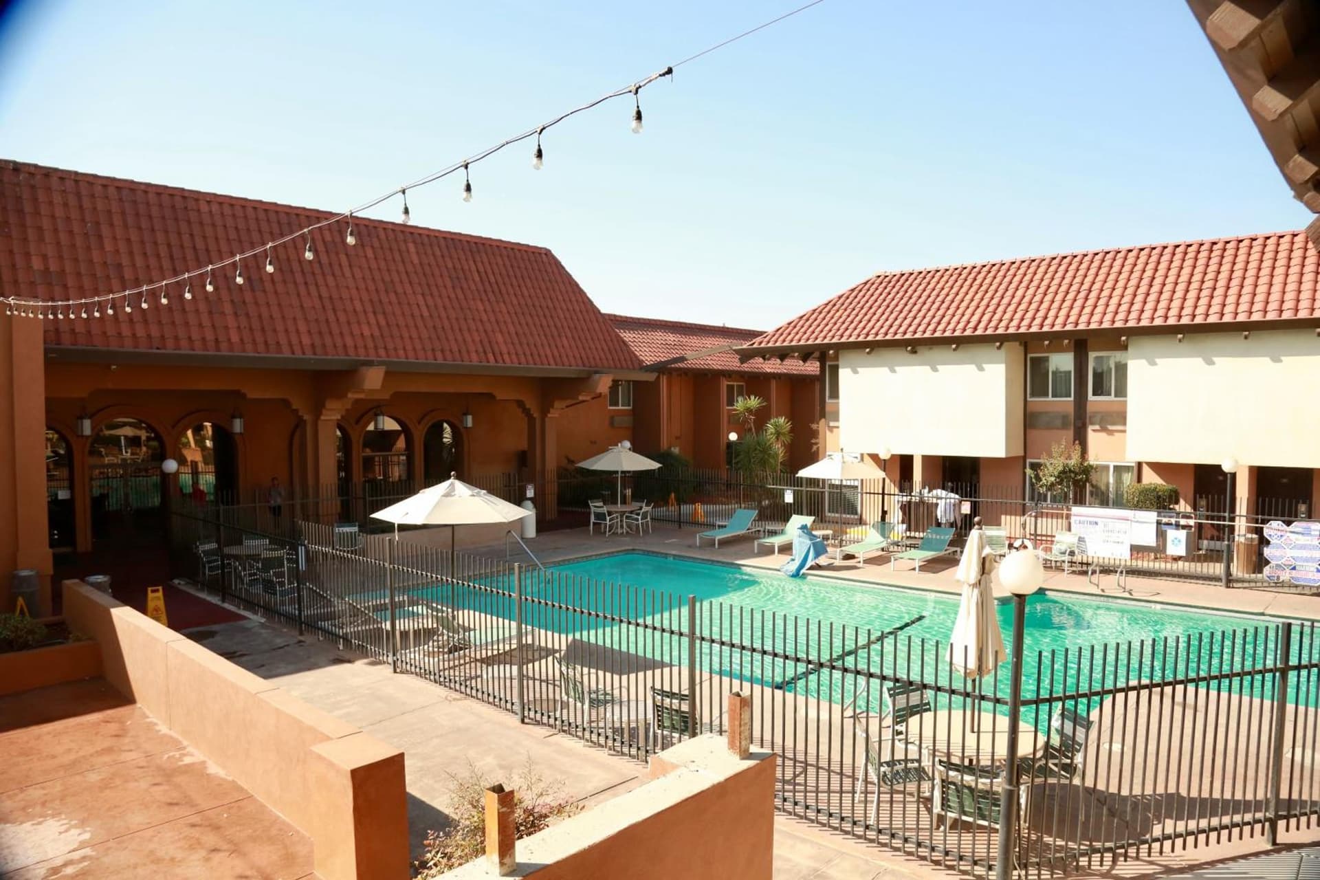 Ramada by Wyndham Fresno North gallery photo in Fresno, CA — image 25