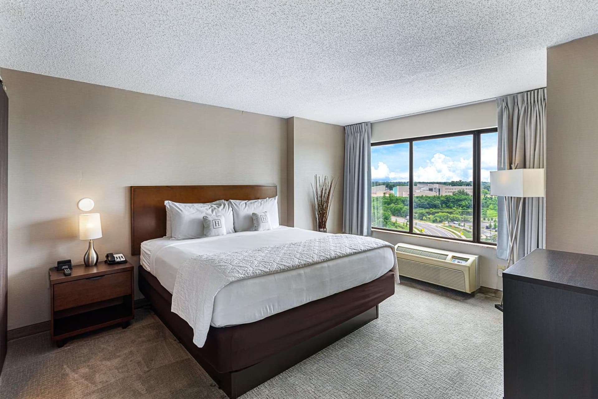 Harborside Hotel gallery photo in Oxon Hill, MD — image 12