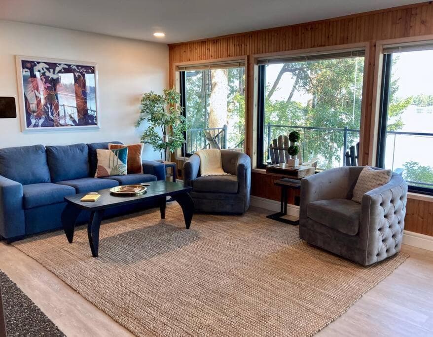 Beautiful Waterfront Retreat gallery photo in Olympia, WA — image 30