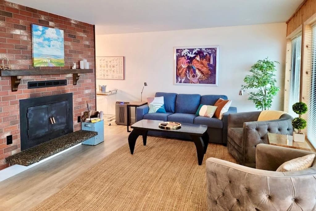 Beautiful Waterfront Retreat gallery photo in Olympia, WA — image 17
