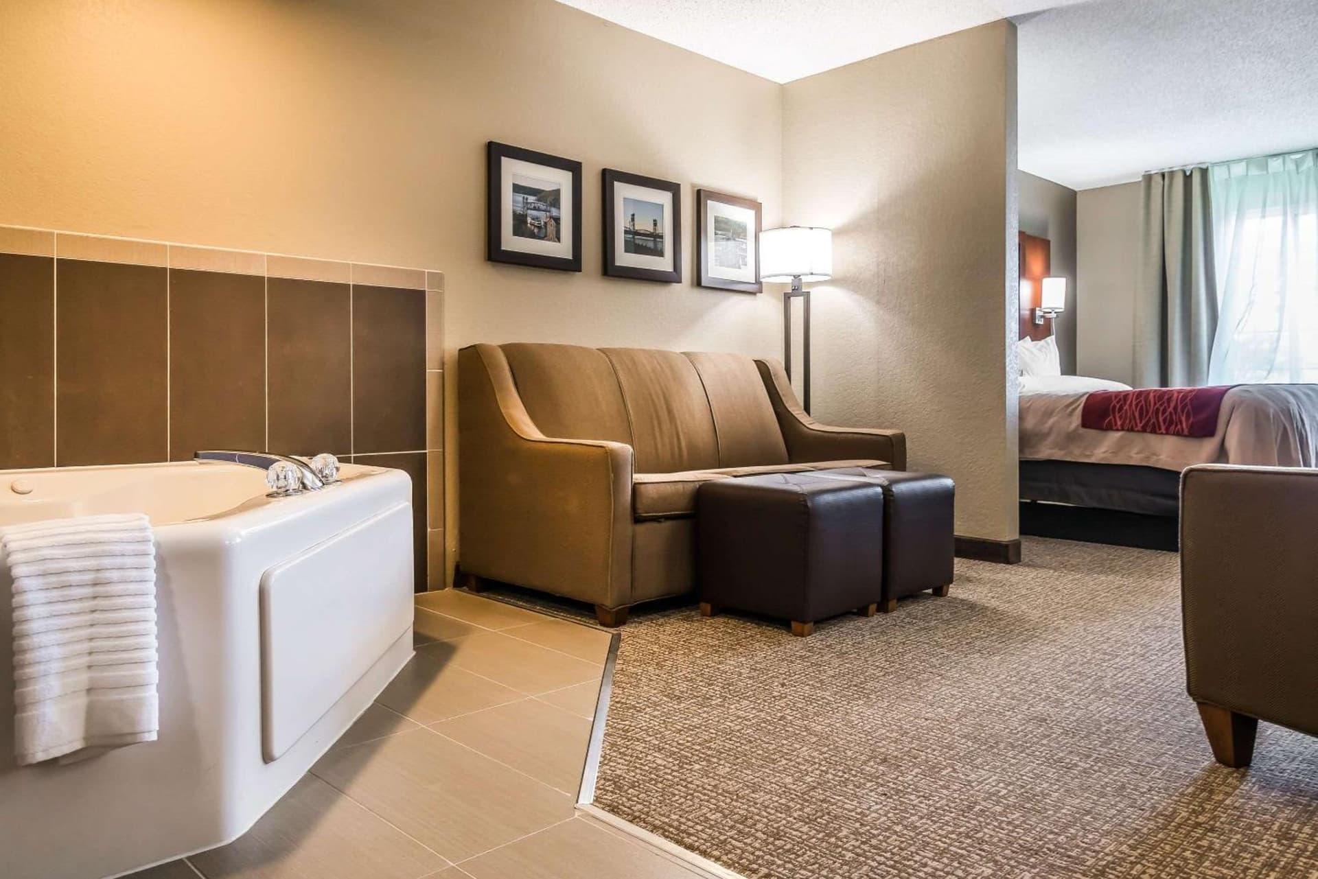 Country Inn & Suites by Radisson, Stillwater, MN gallery photo in Stillwater, MN — image 19