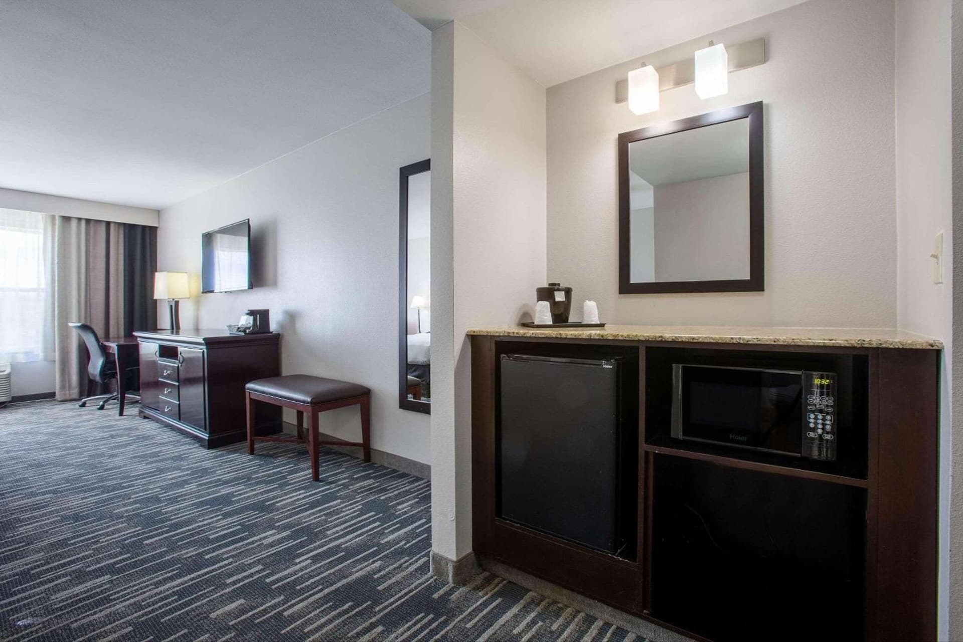 Country Inn & Suites by Radisson, Tucson City Center AZ gallery photo in Tucson, AZ — image 85