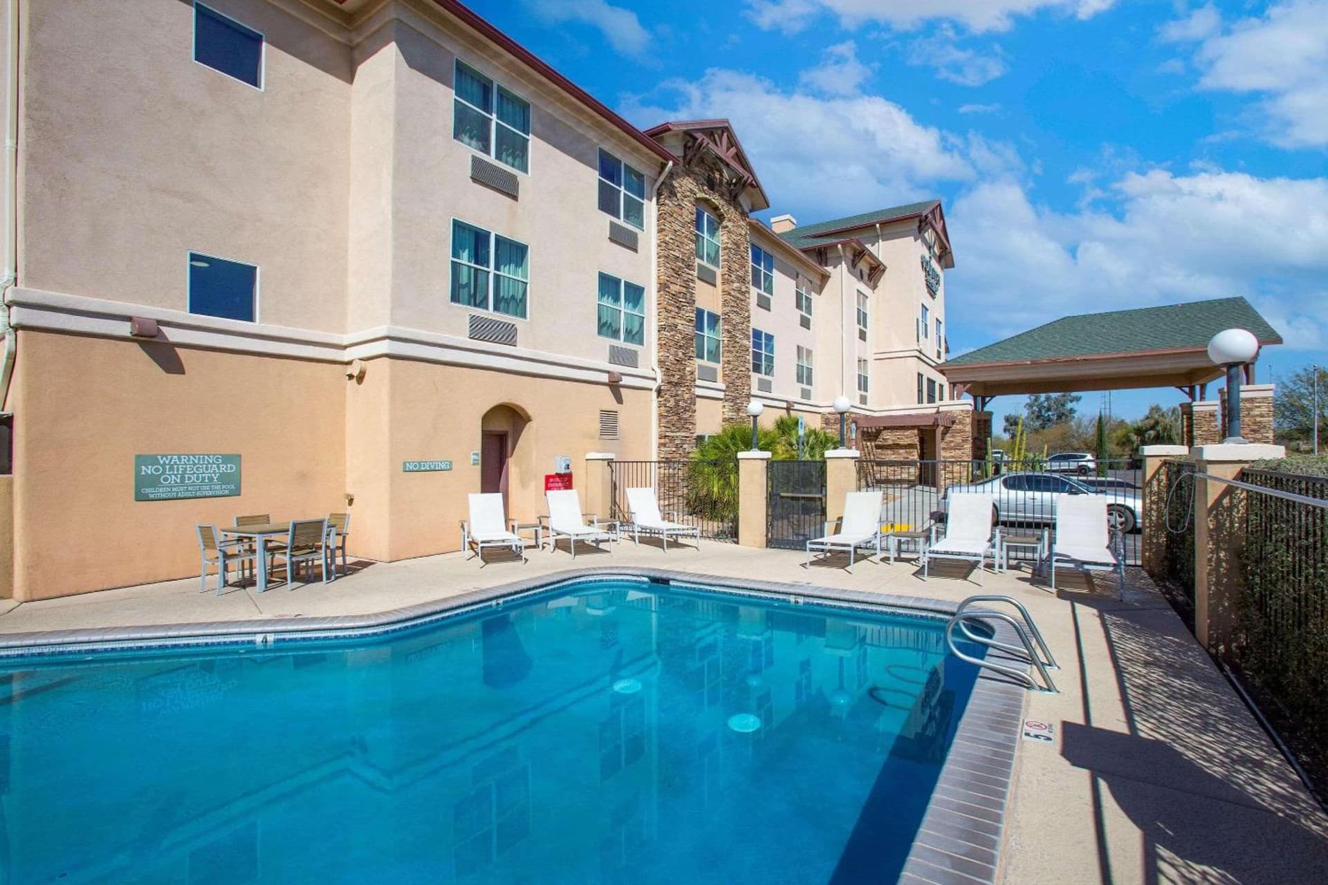 Country Inn & Suites by Radisson, Tucson City Center AZ gallery photo in Tucson, AZ — image 48
