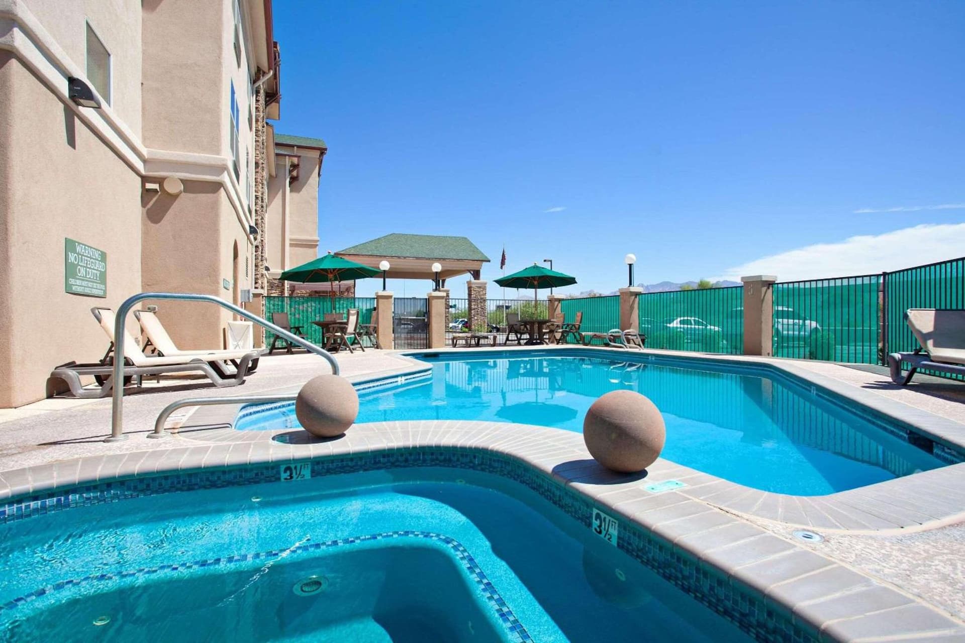Country Inn & Suites by Radisson, Tucson City Center AZ gallery photo in Tucson, AZ — image 39