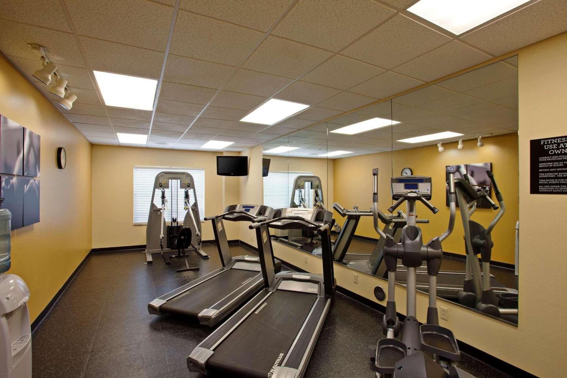 Country Inn & Suites by Radisson, Tucson City Center AZ gallery photo in Tucson, AZ — image 16