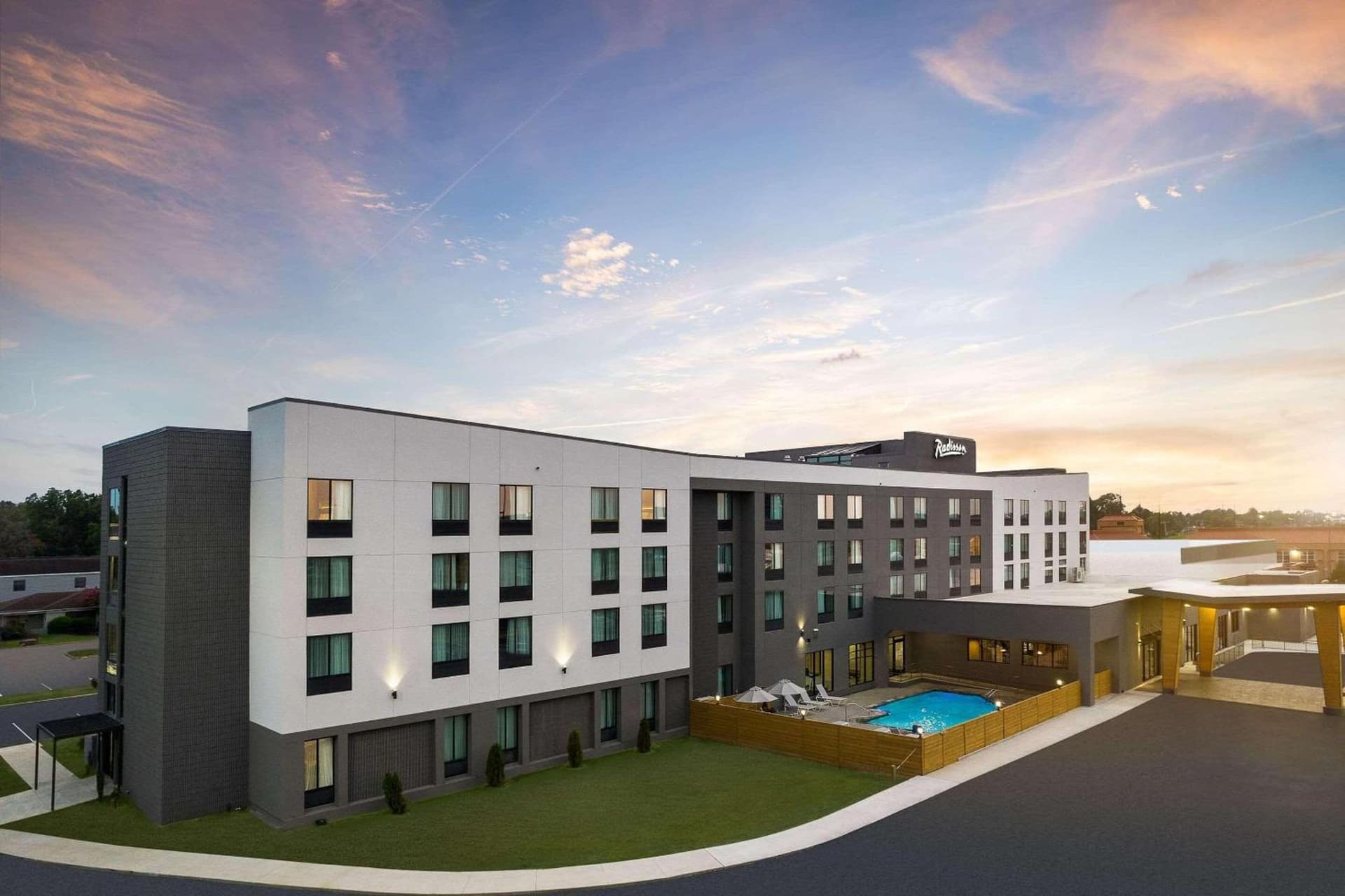 Radisson Hotel West Memphis featured exterior or lobby in West Memphis, AR — similar hotel