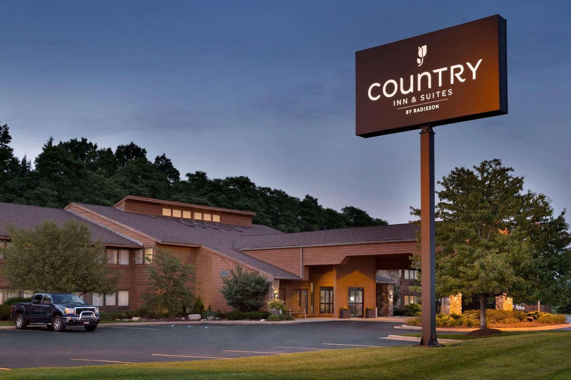 Country Inn & Suites by Radisson, Mishawaka, IN exterior or lobby in South Bend, IN — main listing photo