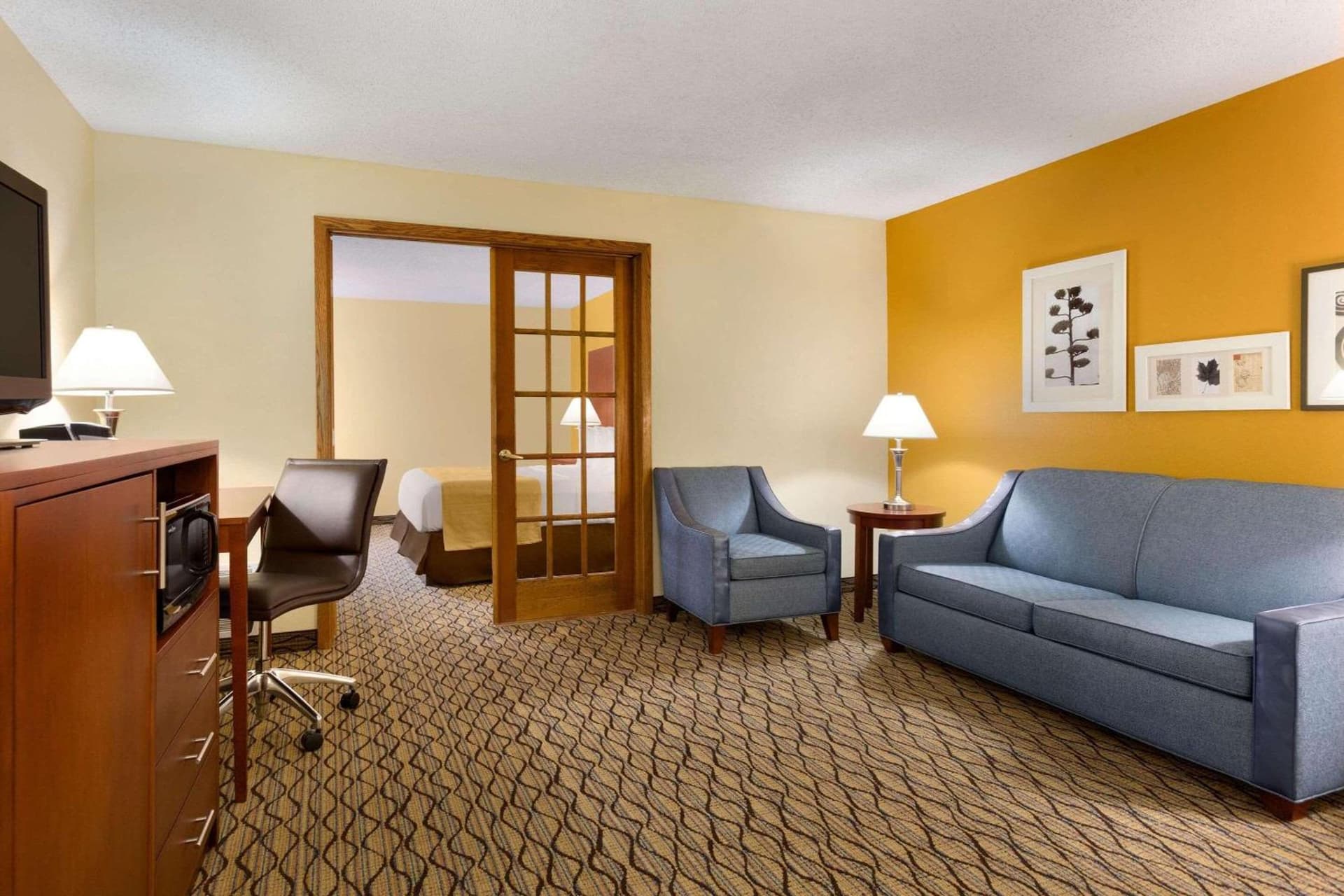 Country Inn & Suites by Radisson, Mishawaka, IN gallery photo in South Bend, IN — image 10