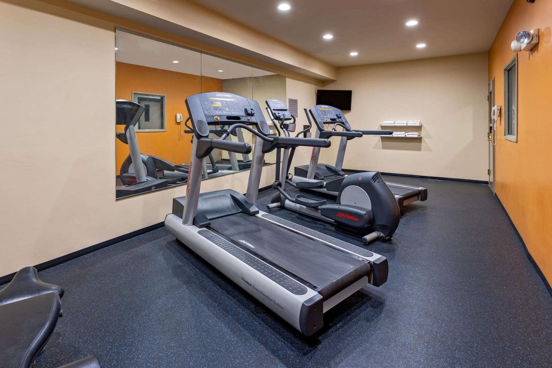 Country Inn & Suites by Radisson, Salisbury, MD gallery photo in Salisbury, MD — image 18